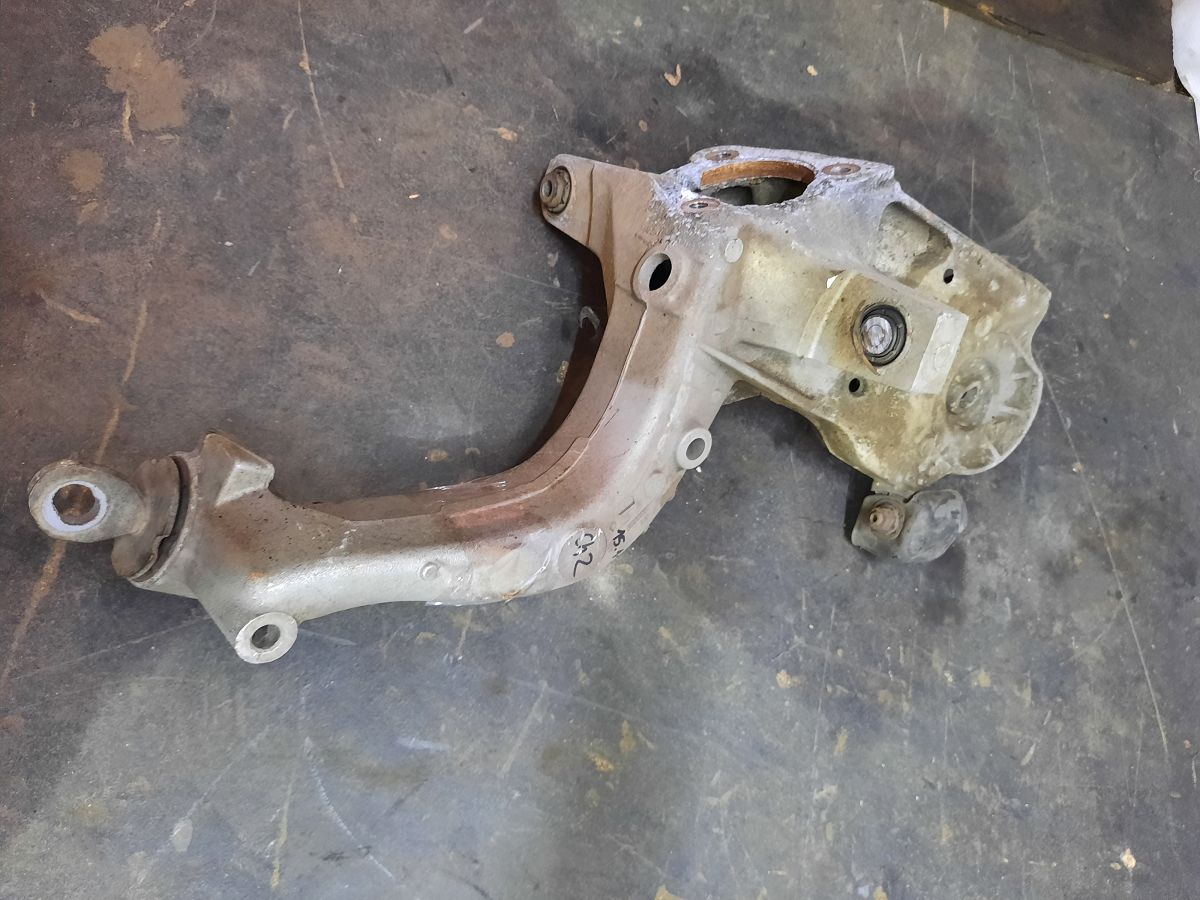 Dart Поворотний кулак задній лівий Dodge Dart 2013-2014 68080587AE Dodge Dart 5