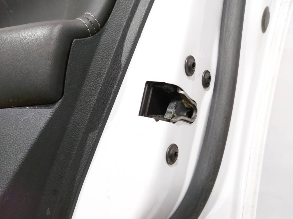 Regal Двері передні праві Buick Regal 2011-2017 20987624 Buick Regal 19