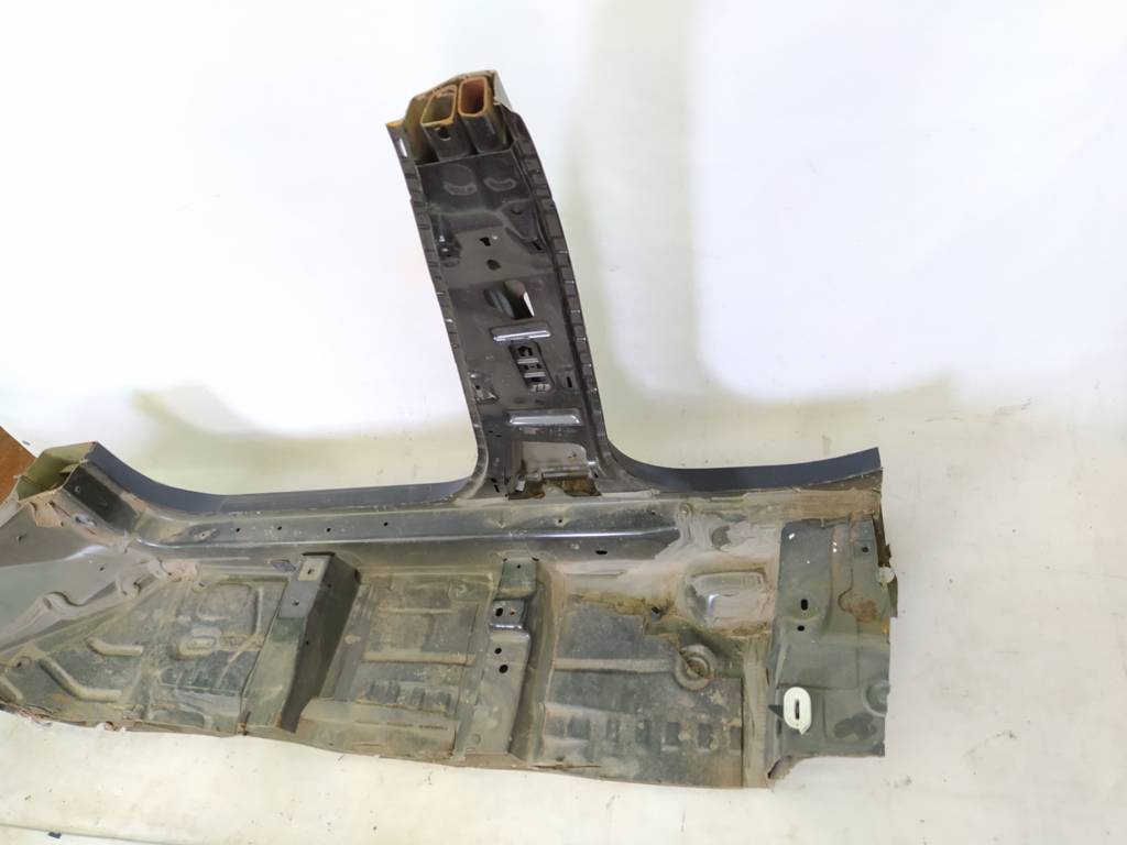 Fusion Стійка центральна права Ford Fusion 2013-2017 DS7Z5424300D Ford Fusion 7