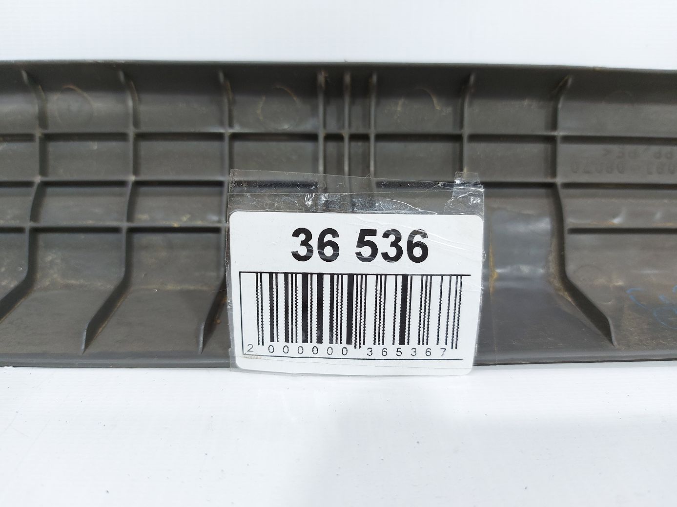 Sienna Накладка 3-го ряда сидений левая Toyota SIENNA 2015-2020 7909108070B2 Toyota SIENNA 4