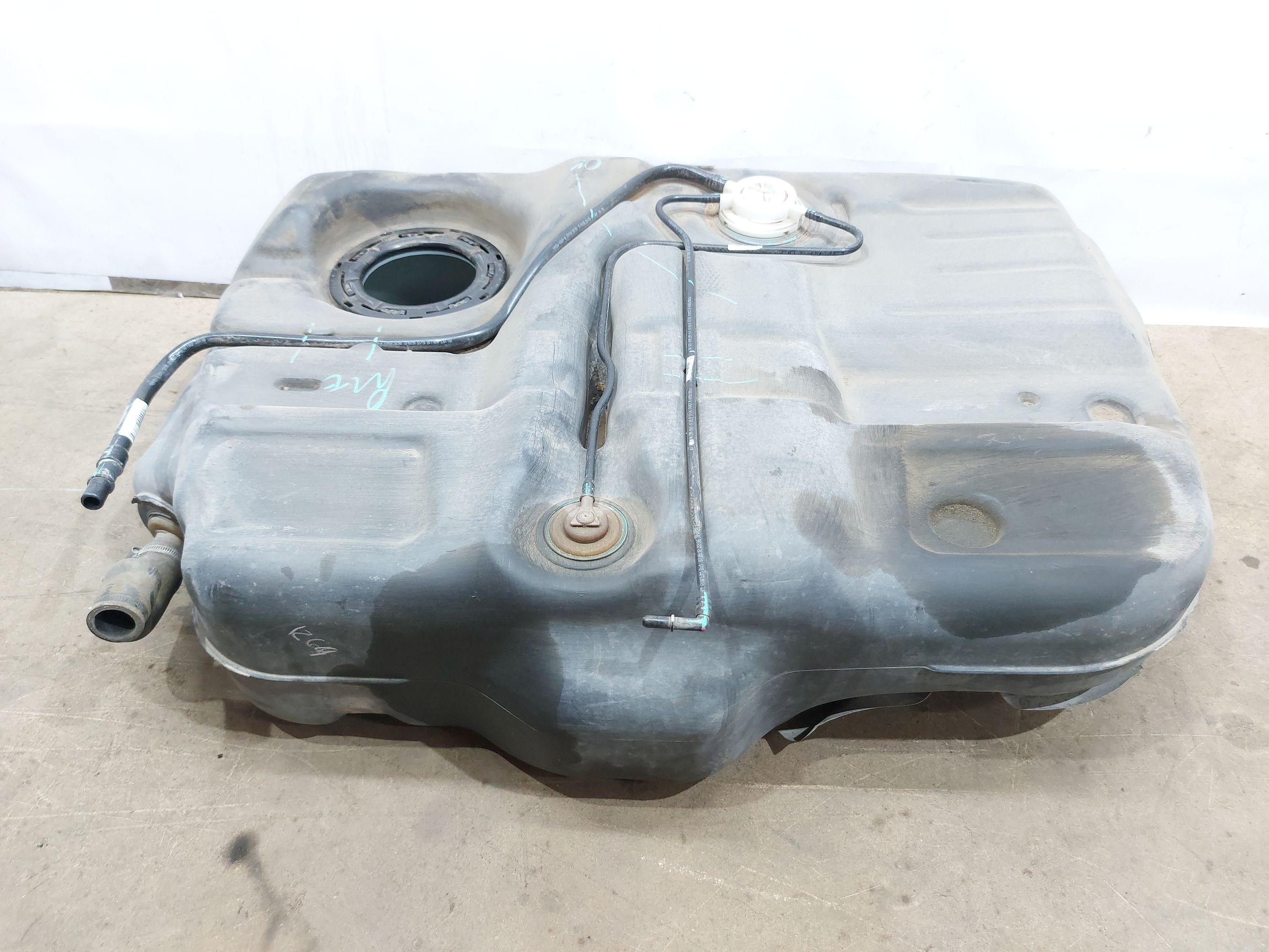 Journey. Бензобак Dodge Journey 2012-2019 68158197AE Dodge Journey