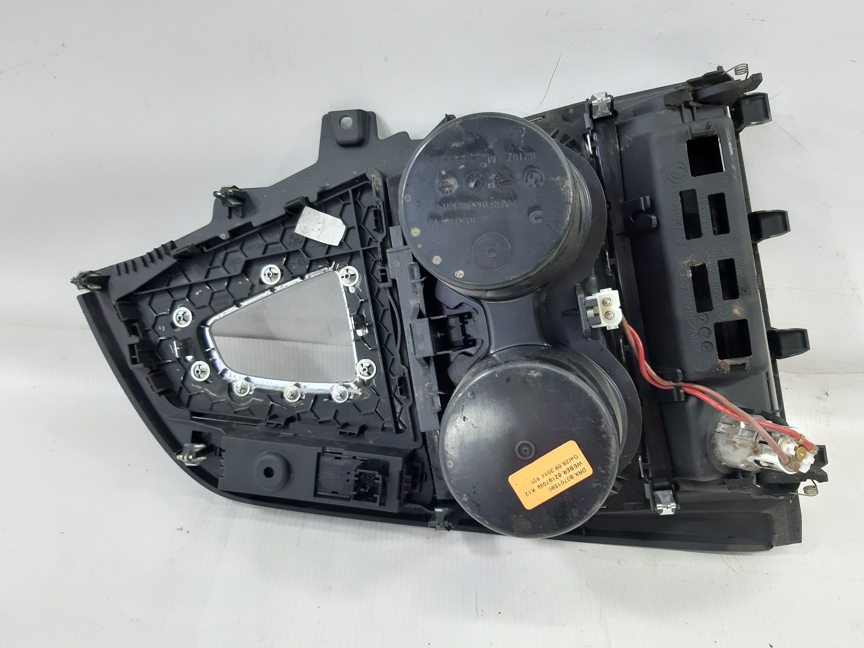 328i xdrive Підсклянник центральної консолі BMW 328i xDrive 2012-2015 51169218925 BMW 328i xDrive 7