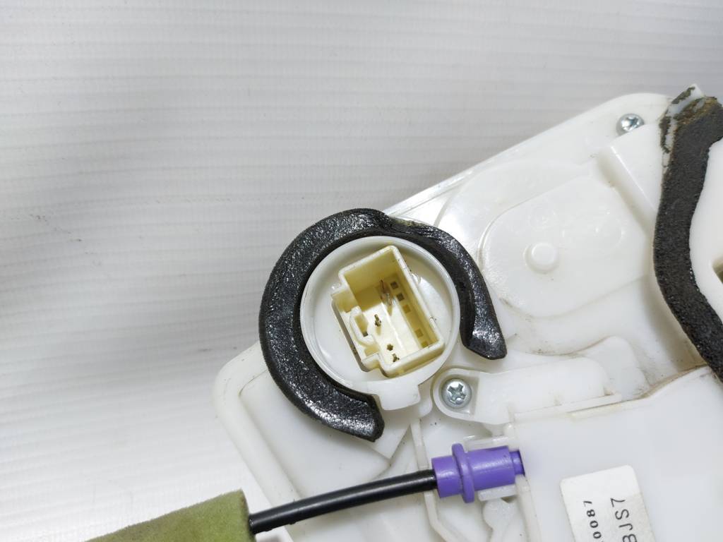 3 Замок дверей задньої правої Mazda 3 2014-2018 BHP272310B Mazda 3 7 3 Замок дверей задньої правої Mazda 3 2014-2018 BHP272310B Mazda 3 7