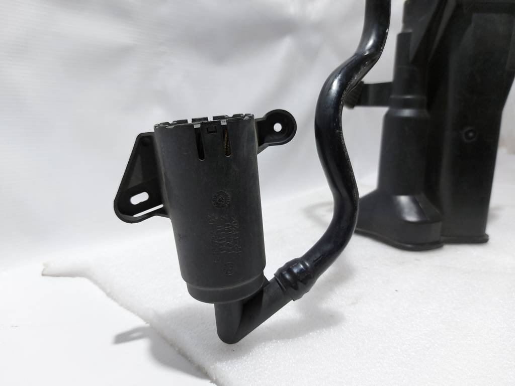 328i xdrive Рециркуляція парів бензину BMW 328i xDrive 2007-2013 16137194208 BMW 328i xDrive 4