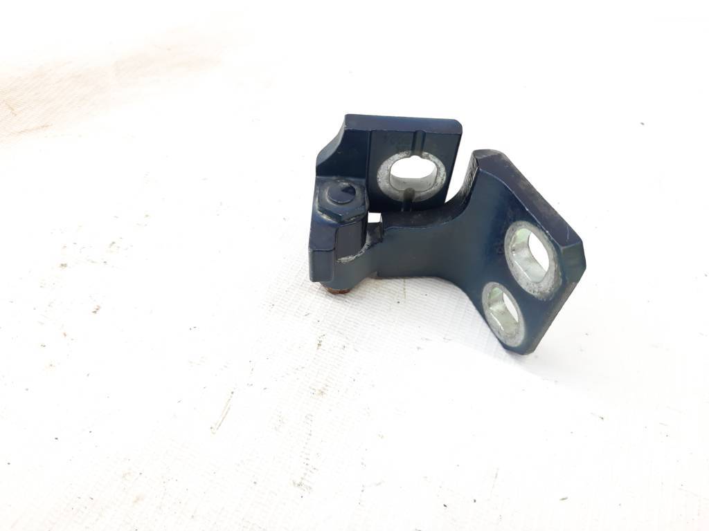 Dart Петля дверей задньої/передньої правої верхня Dodge Dart 2013-2019 68082432AE Dodge Dart 9