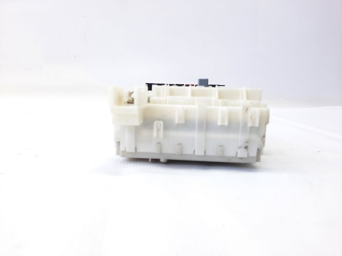 Insight Блок предохранителей салона Honda Insight 2010 38200TM8A21 Honda Insight 3 Insight Блок предохранителей салона Honda Insight 2010 38200TM8A21 Honda Insight 3