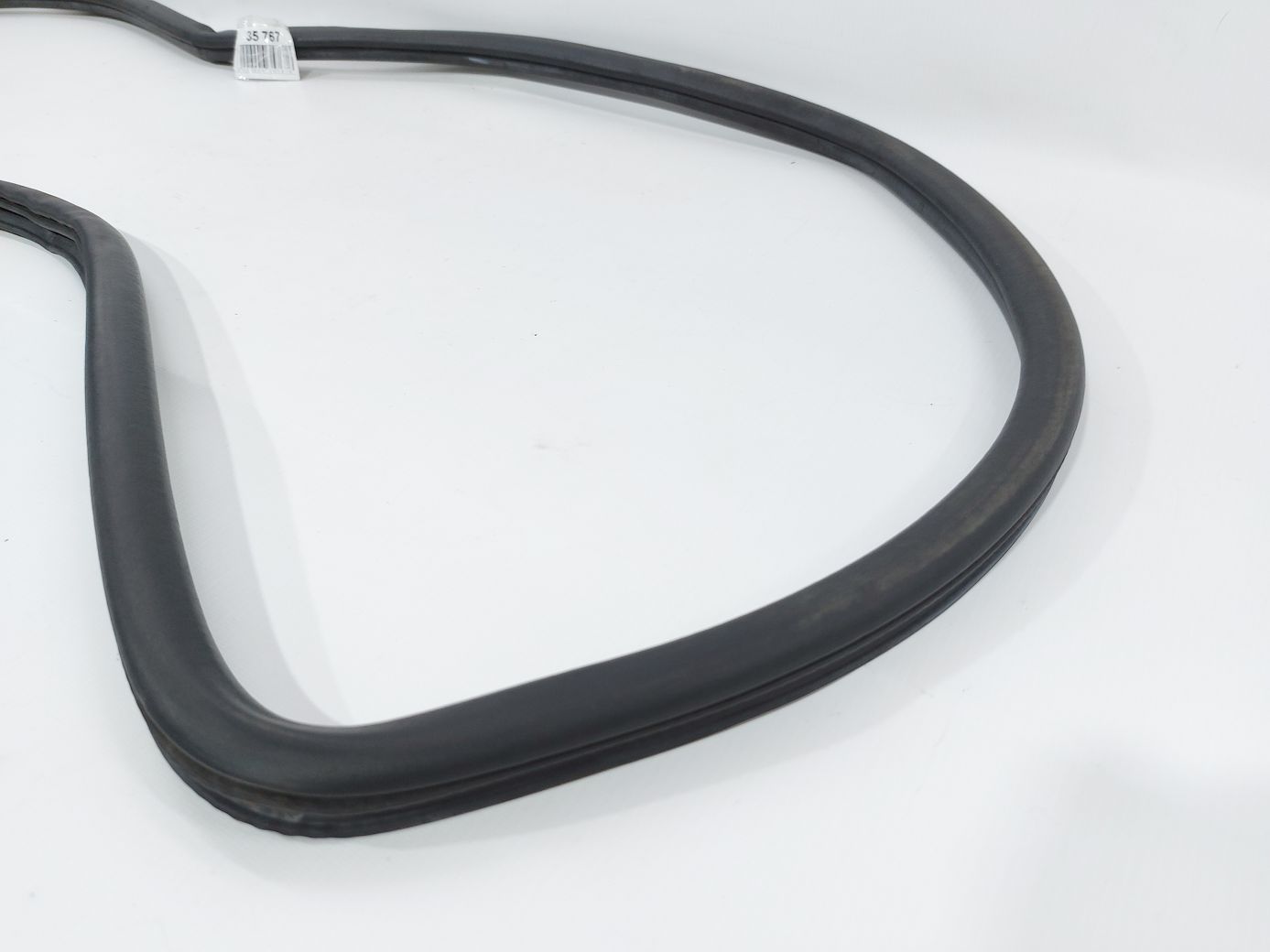 Dart Ущільнювальна гумка отвору дверей задньої лівої/правої Dodge Dart 2013-2019 68085078AF Dodge Dart 14