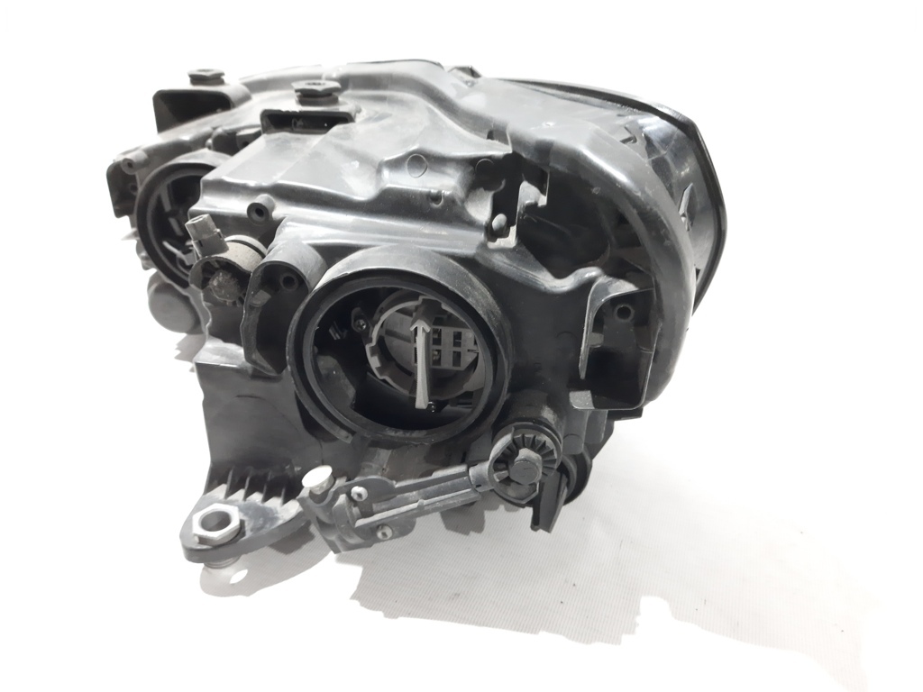 Товари з дефектами Фара передня права (дефект) Volkswagen Passat S 2012-2015 561941006D Volkswagen Passat S 10