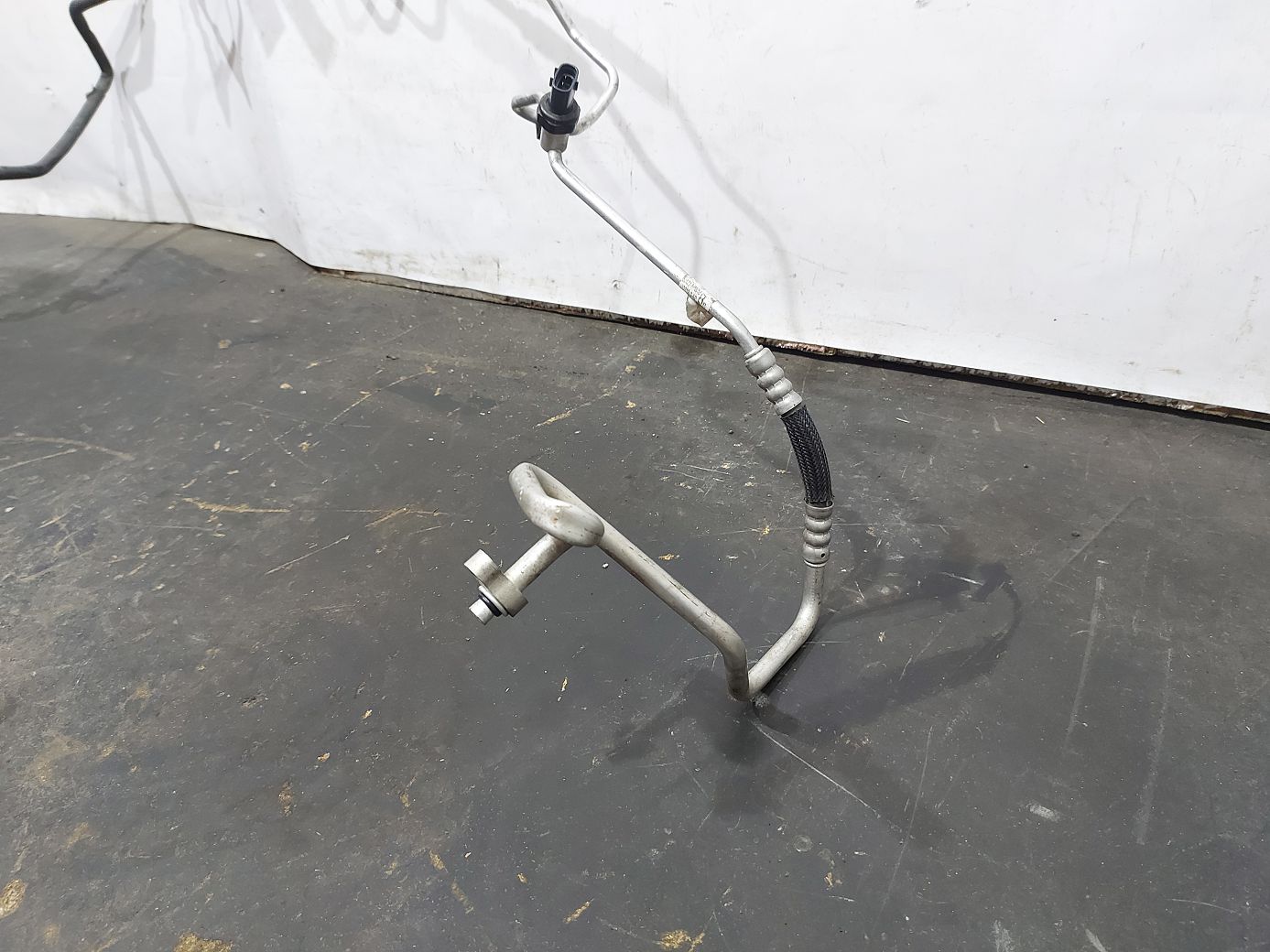 Xf Трубка кондиціонера Jaguar XF 2013-2015 C2Z16279 Jaguar XF 2 Xf Трубка кондиціонера Jaguar XF 2013-2015 C2Z16279 Jaguar XF 2