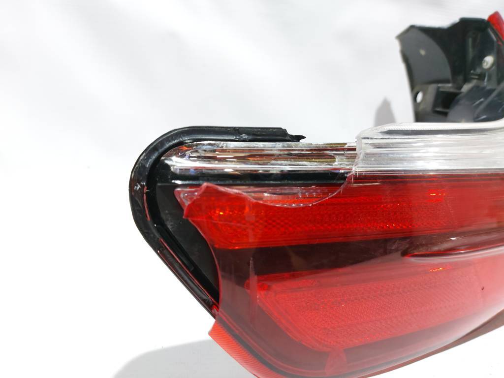 Товары с дефектами Фонарь задний левый (разбит) Toyota SIENNA 2015-2019 8156008050 Toyota SIENNA 4