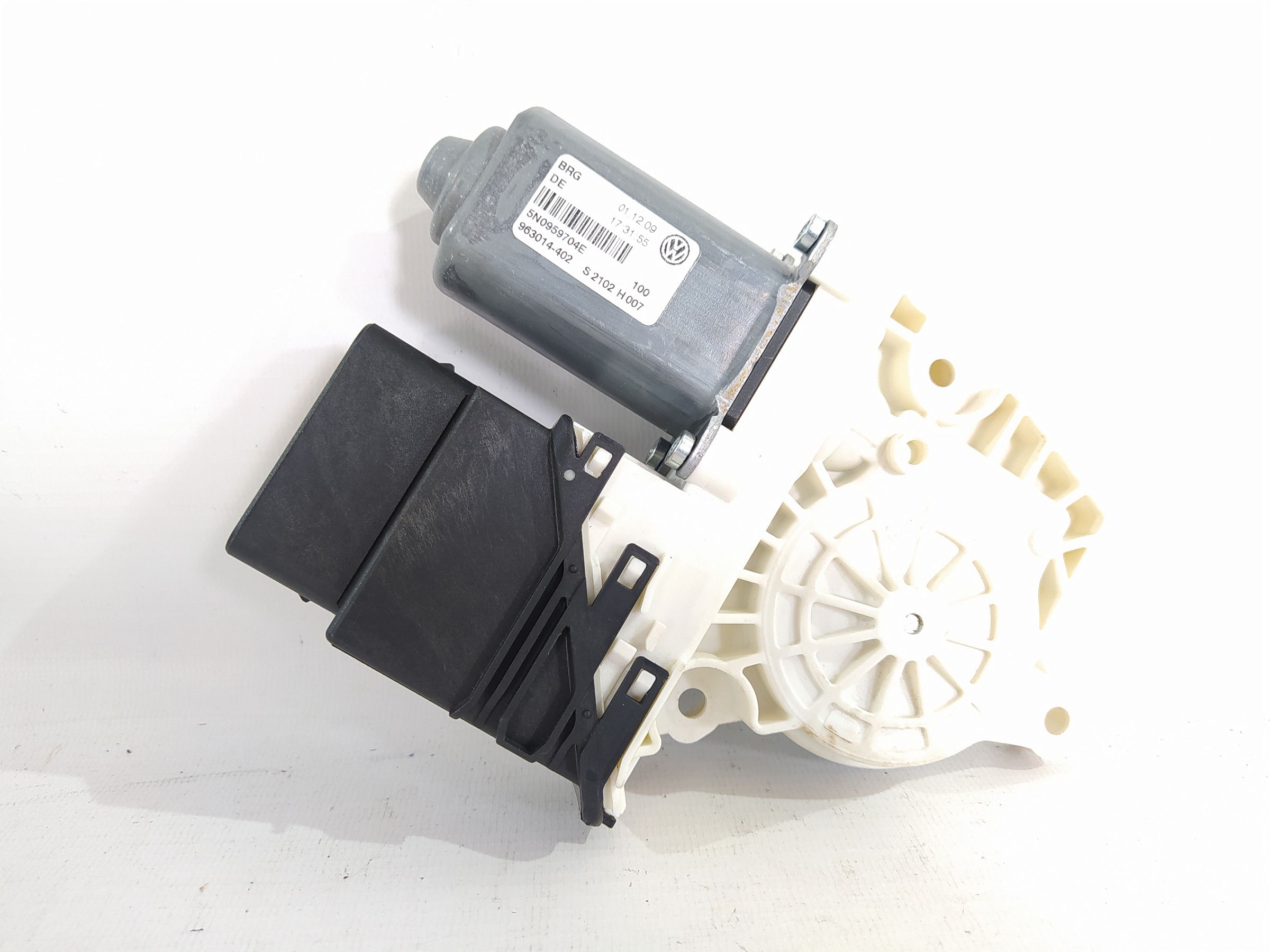 Tiguan. Моторчик склопідйомника двері задньої правої Volkswagen Tiguan 2009-2018 5N0959704EVW1 Volkswagen Tiguan Tiguan. Моторчик склопідйомника двері задньої правої Volkswagen Tiguan 2009-2018 5N0959704EVW1 Volkswagen Tiguan