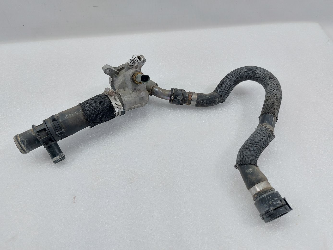 Dart Термостат системи охолодження Dodge Dart 2013-2016 5047861AC Dodge Dart 4