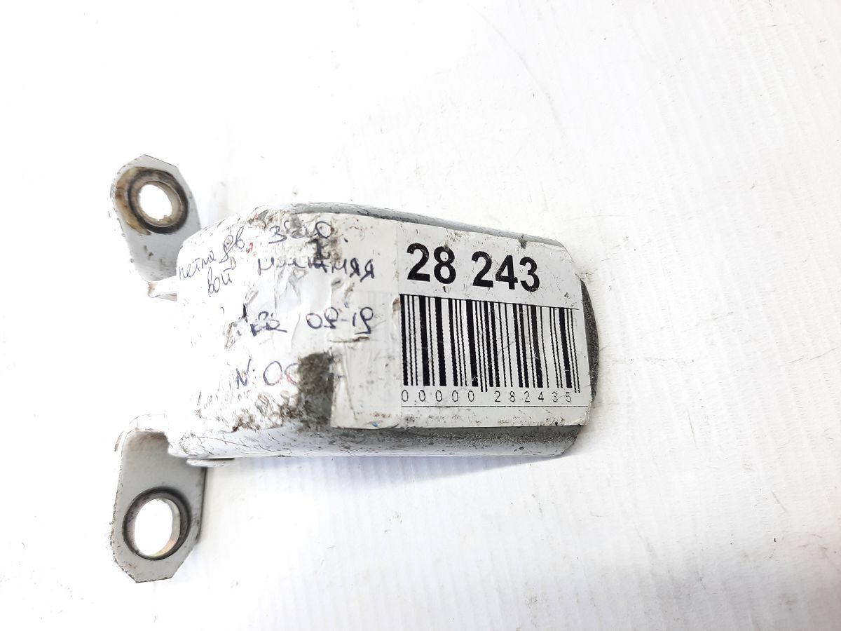 Sentra Петля двері задньої правої нижня Nissan Sentra 2013-2018 80400JN00A Nissan Sentra 11