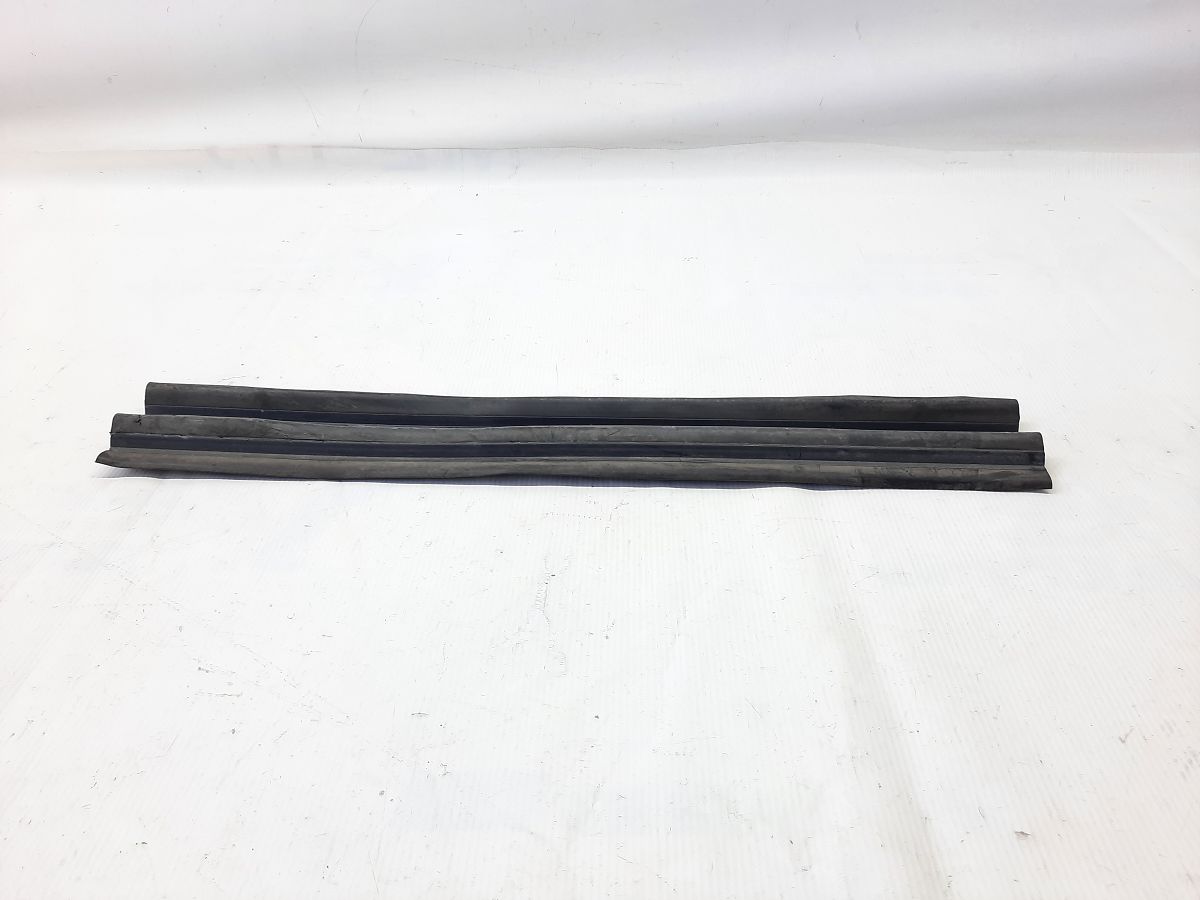 Grand caravan. Пильовик радіатора нижній Dodge Grand Caravan 2008-2020 4677679AB Dodge Grand Caravan