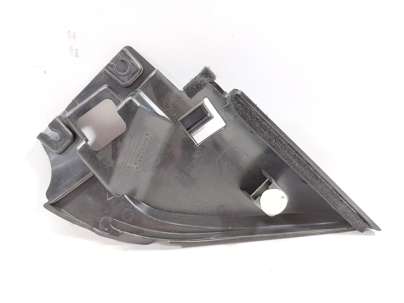 Rogue Уголок двери передней правой внутренний Nissan Rogue 2014-2017 802924BA0A Nissan Rogue 2
