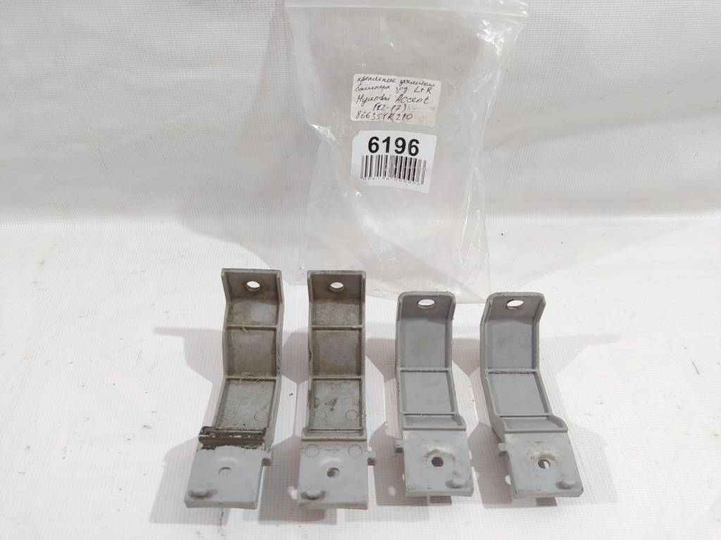 Accent Кріплення підсилювача бампера заднього ліве/праве Hyundai Accent 2012-2017 866351R210 Hyundai Accent 3