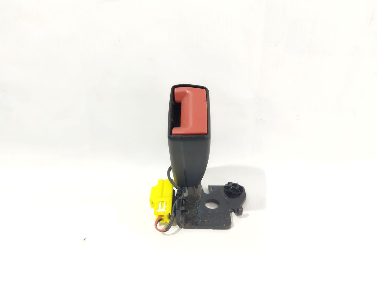 S60. Пряжка задніх ременів безпеки ліва Volvo S60 2011-2018 31351656 Volvo S60
