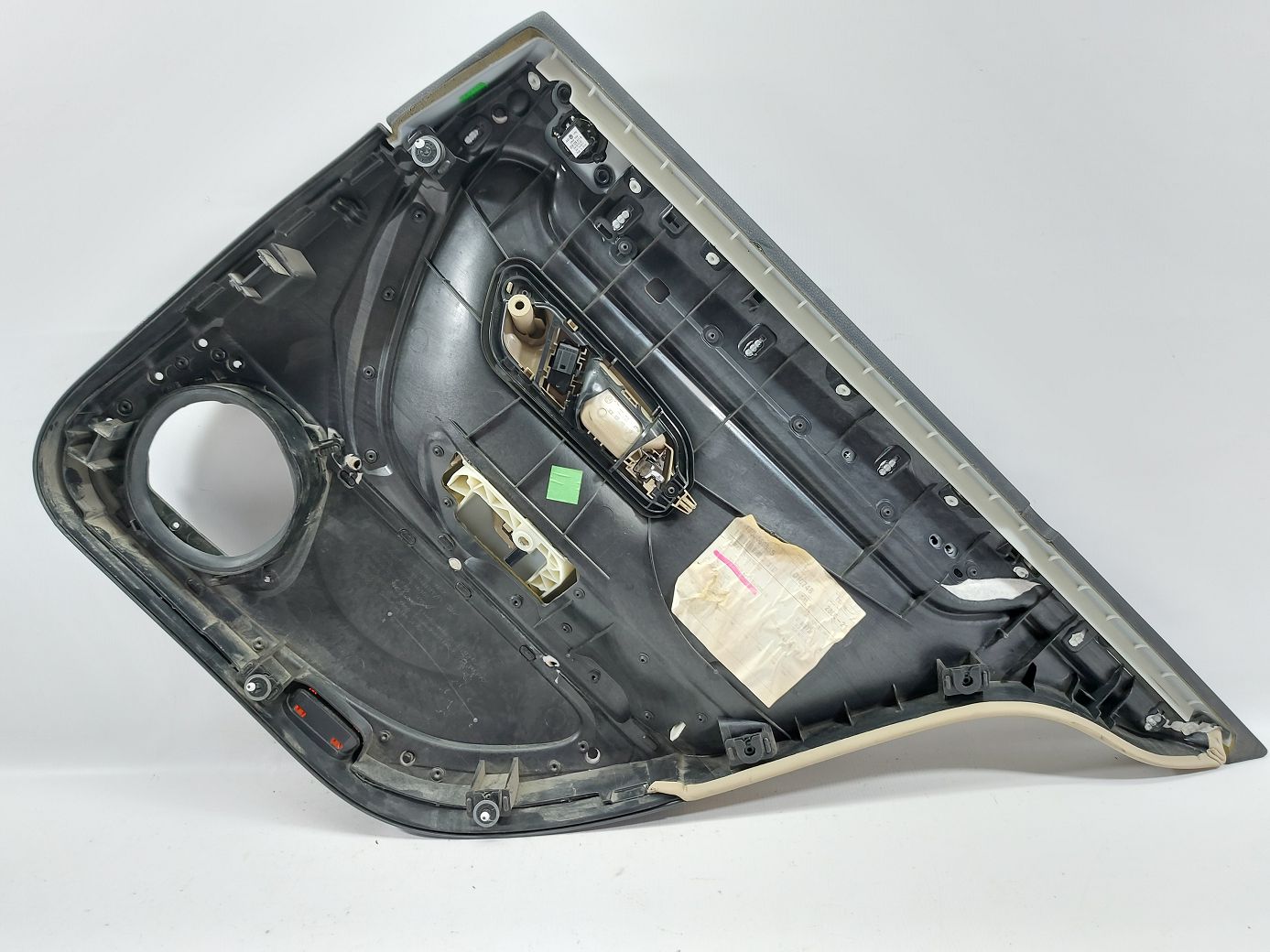 Passat cc Карта двери задней левой (черн-беж, кожа) Volkswagen Passat CC 2013-2017 3C8867211AMUIB Volkswagen Passat CC 3
