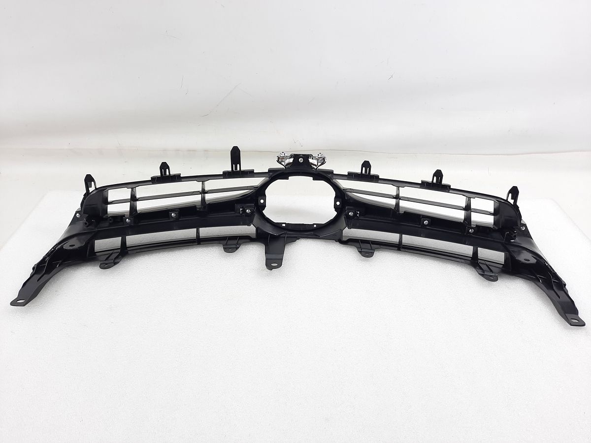  Решетка радиатора верхняя XSE Toyota Camry `15-17 Toyota Camry 5