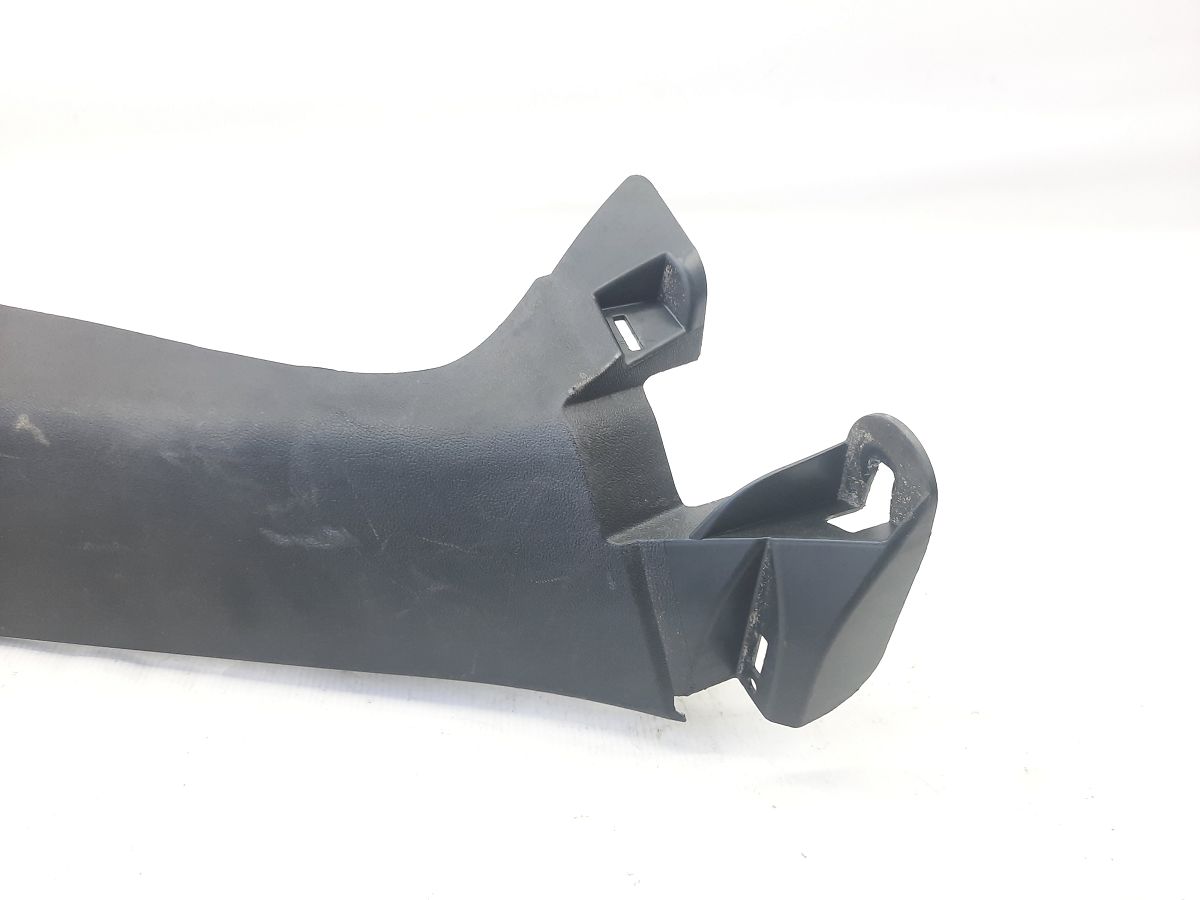 Dart Накладка стійки задньої права Dodge Dart 2013-2019 1SW46DX9AF Dodge Dart 3