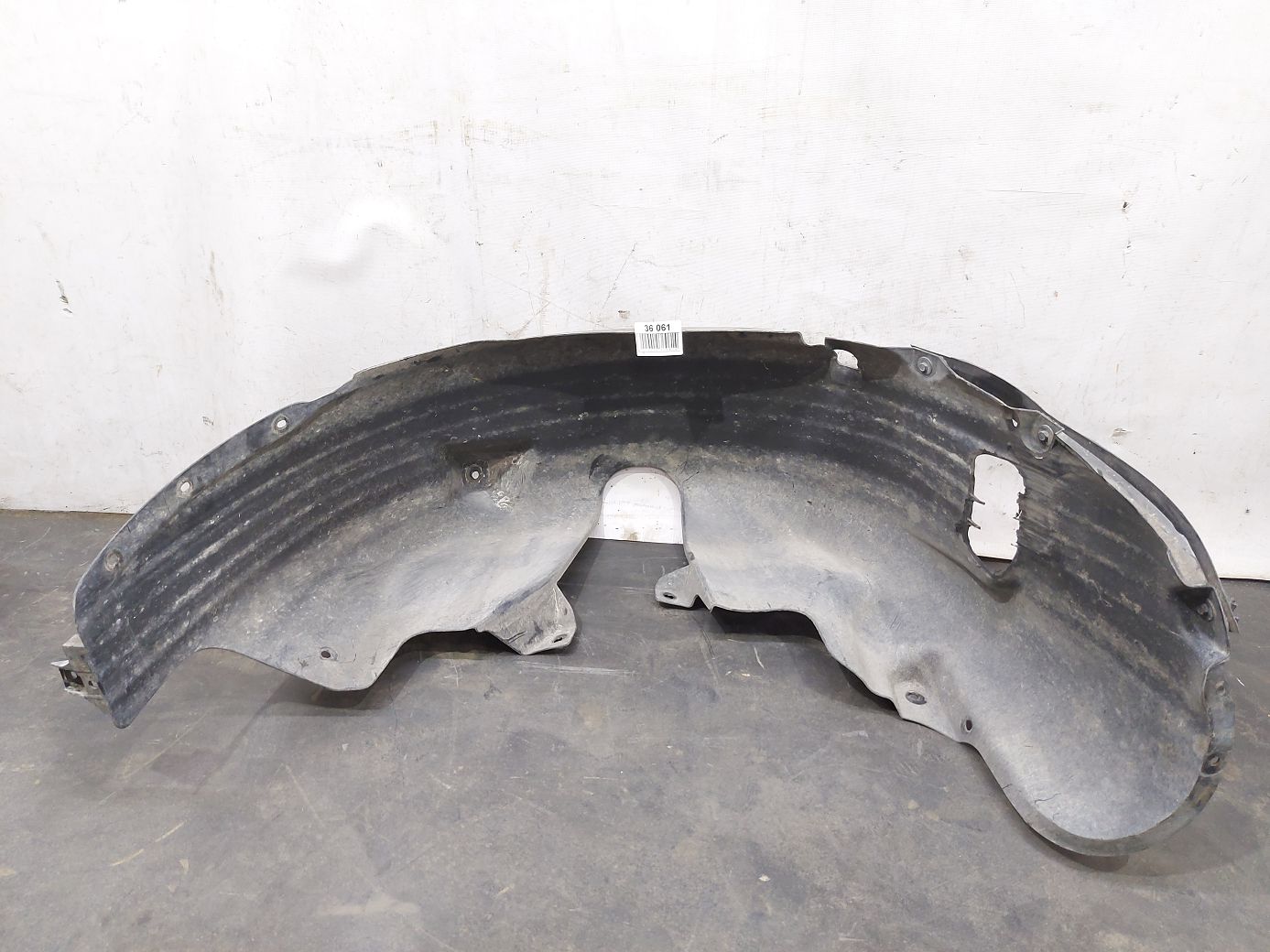 Dart Підкрилок задній лівий Dodge Dart 2013-2019 68082837AG Dodge Dart 9