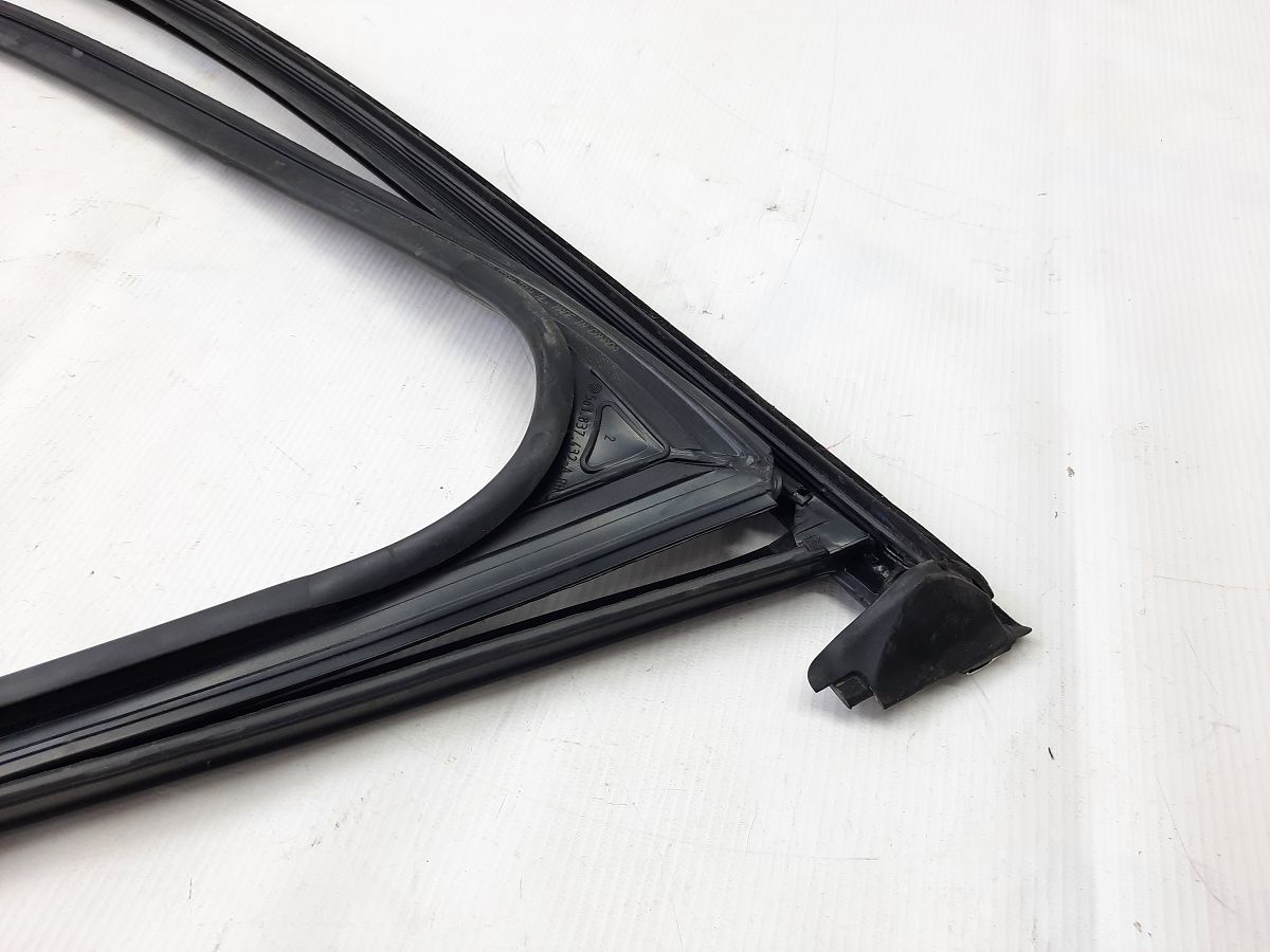 Passat s Молдинг двері передньої правої зовнішній верхній Volkswagen Passat S 2012-2020 561837432JVNH Volkswagen Passat S 10