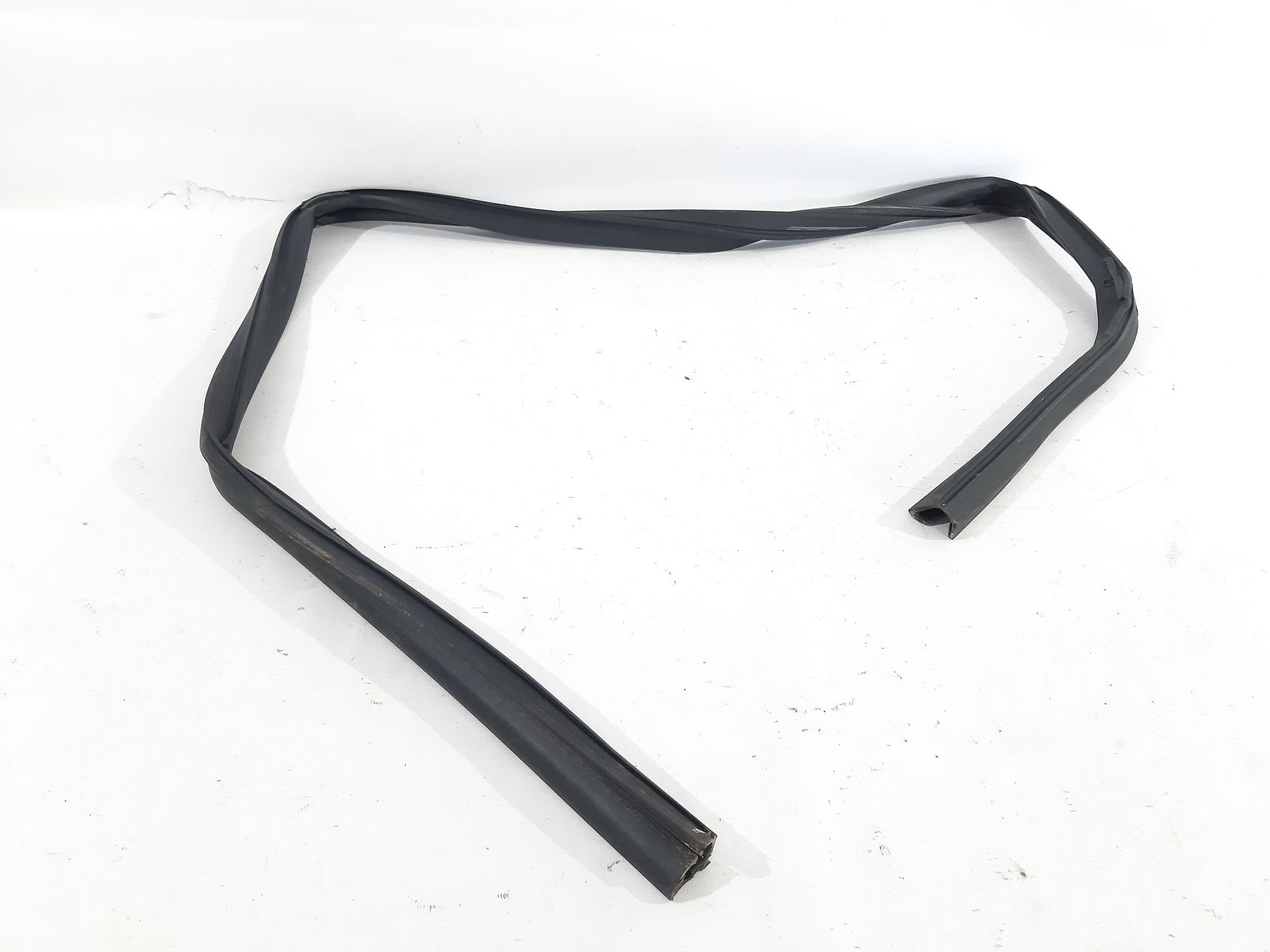 Journey Направляющая резинка стекла двери задней правой Dodge Journey 2009-2020 5076872AD Dodge Journey 6