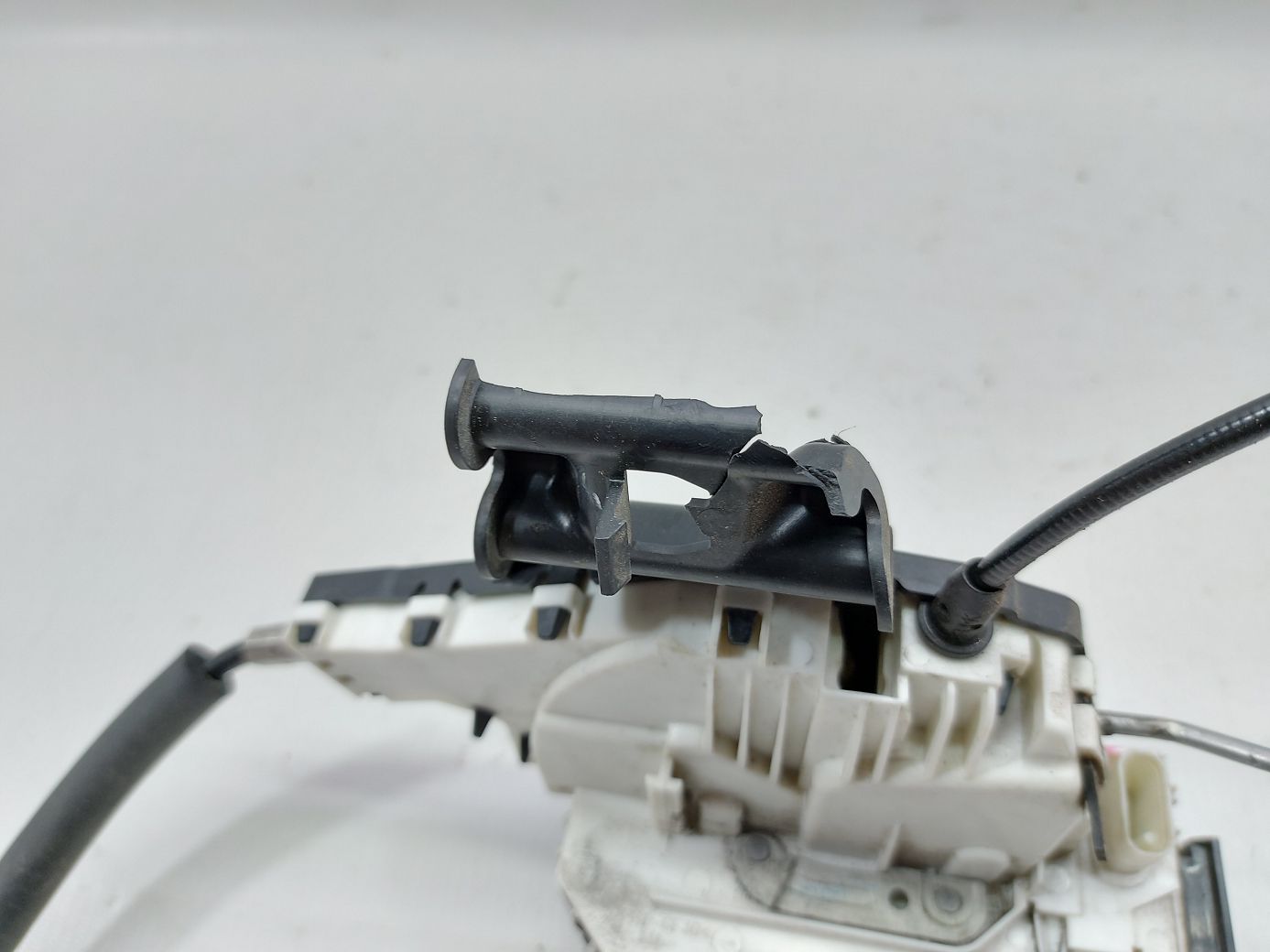 Journey Замок двери передней левой (поломан) Dodge Journey 2009 4589421AE Dodge Journey 4