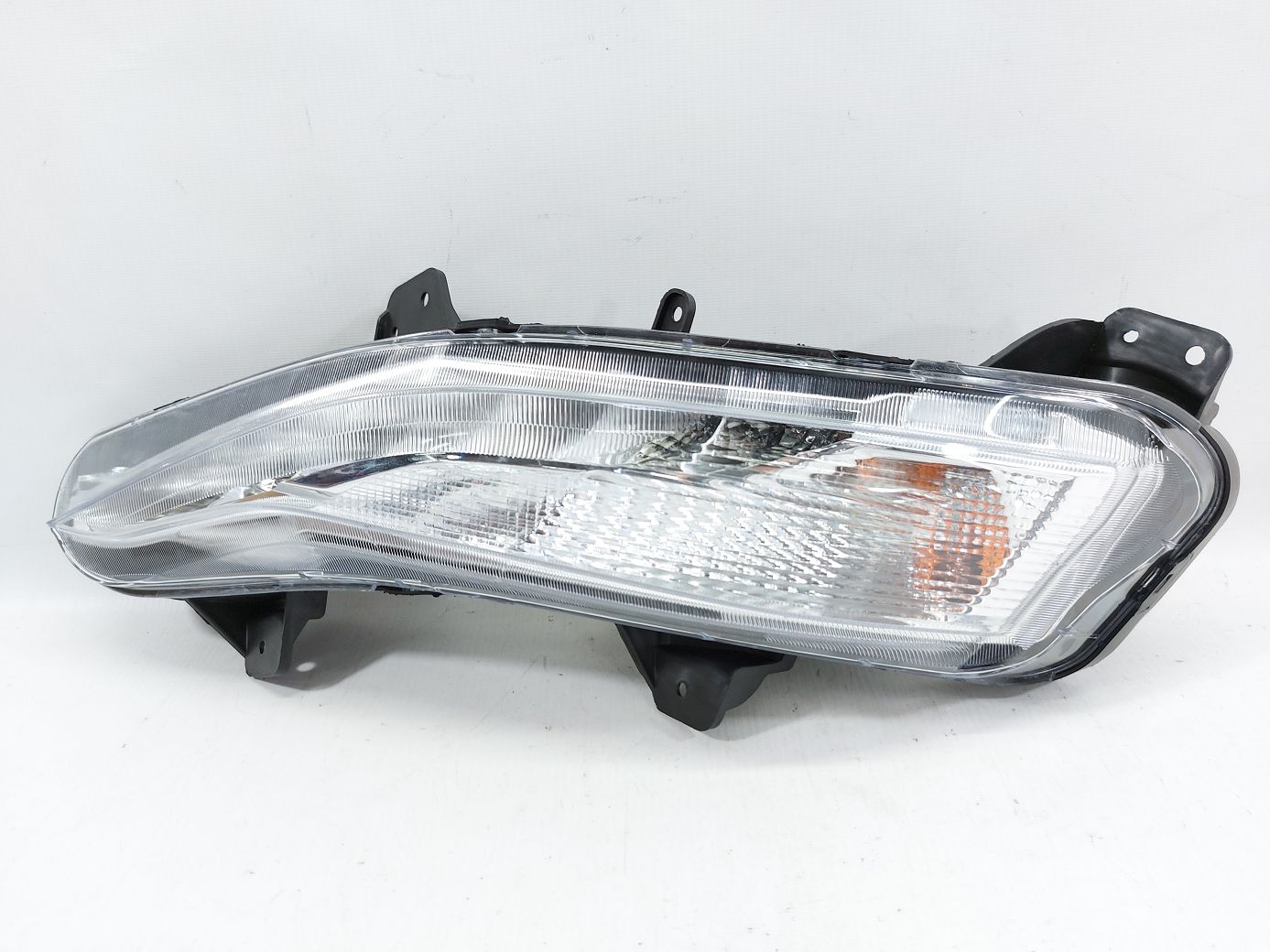 Протитуманні фари та дхо. Лівий денний ходовий вогонь Chevrolet Malibu 2019-2021 84575553 Chevrolet Malibu