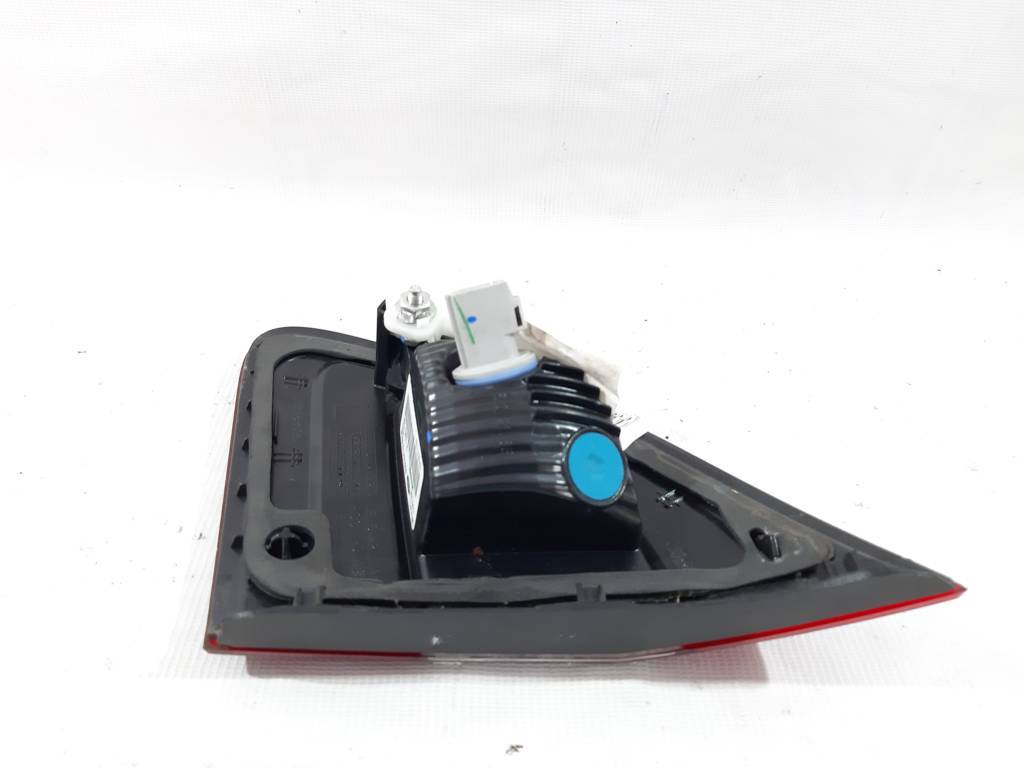 Fiesta sedan Ліхтар кришки багажника лівий Ford Fiesta sedan 2011-2013 BE8Z15501A Ford Fiesta sedan 13