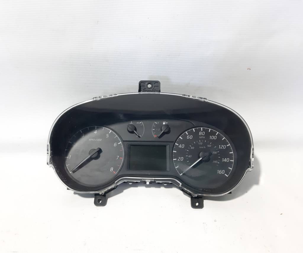 Sentra. Спідометр Nissan Sentra 2015-2019 248103YU0A Nissan Sentra