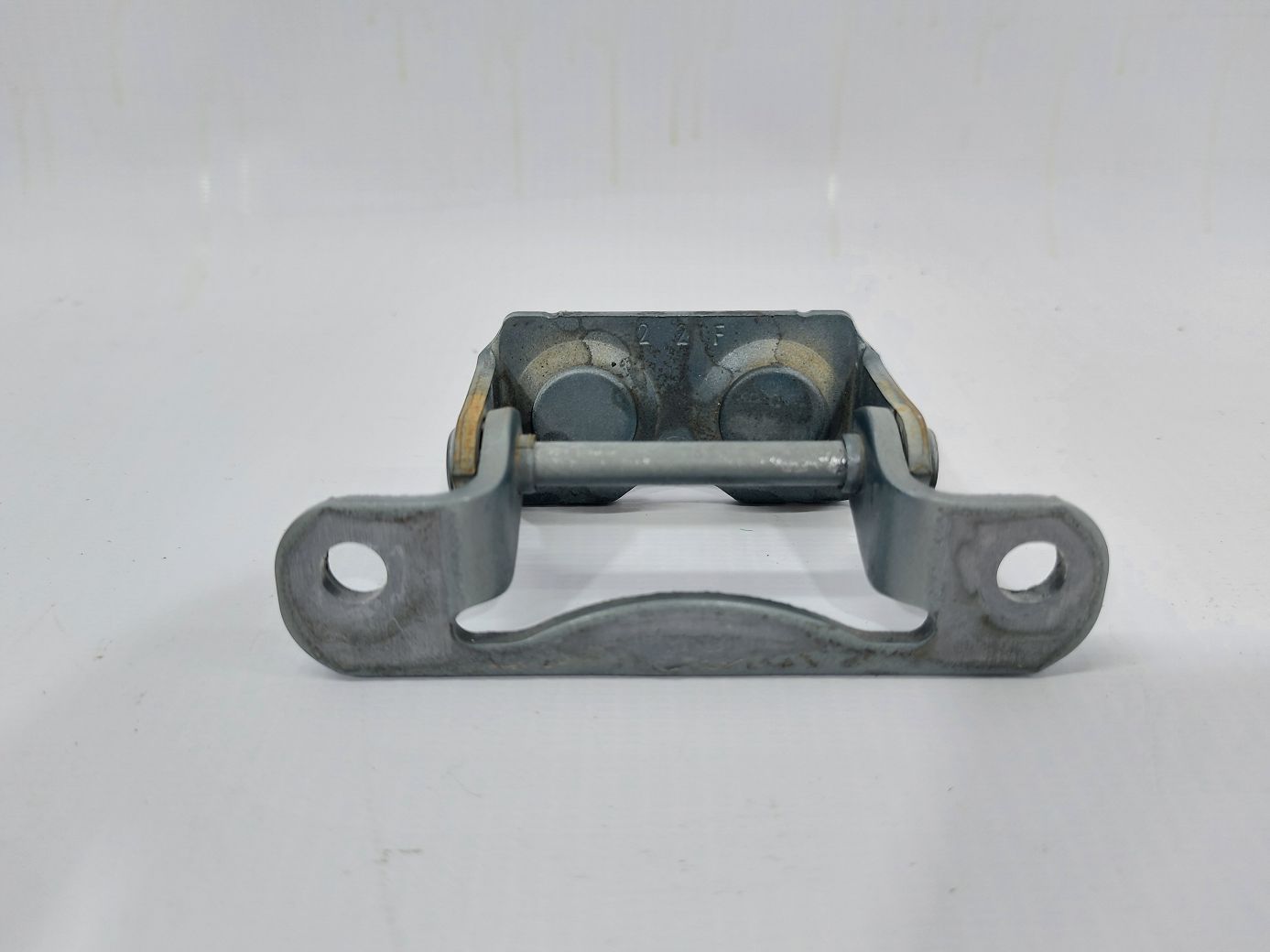 Forester Петля кришки багажника Subaru Forester 2090-2014 61820FC101 Subaru Forester 5