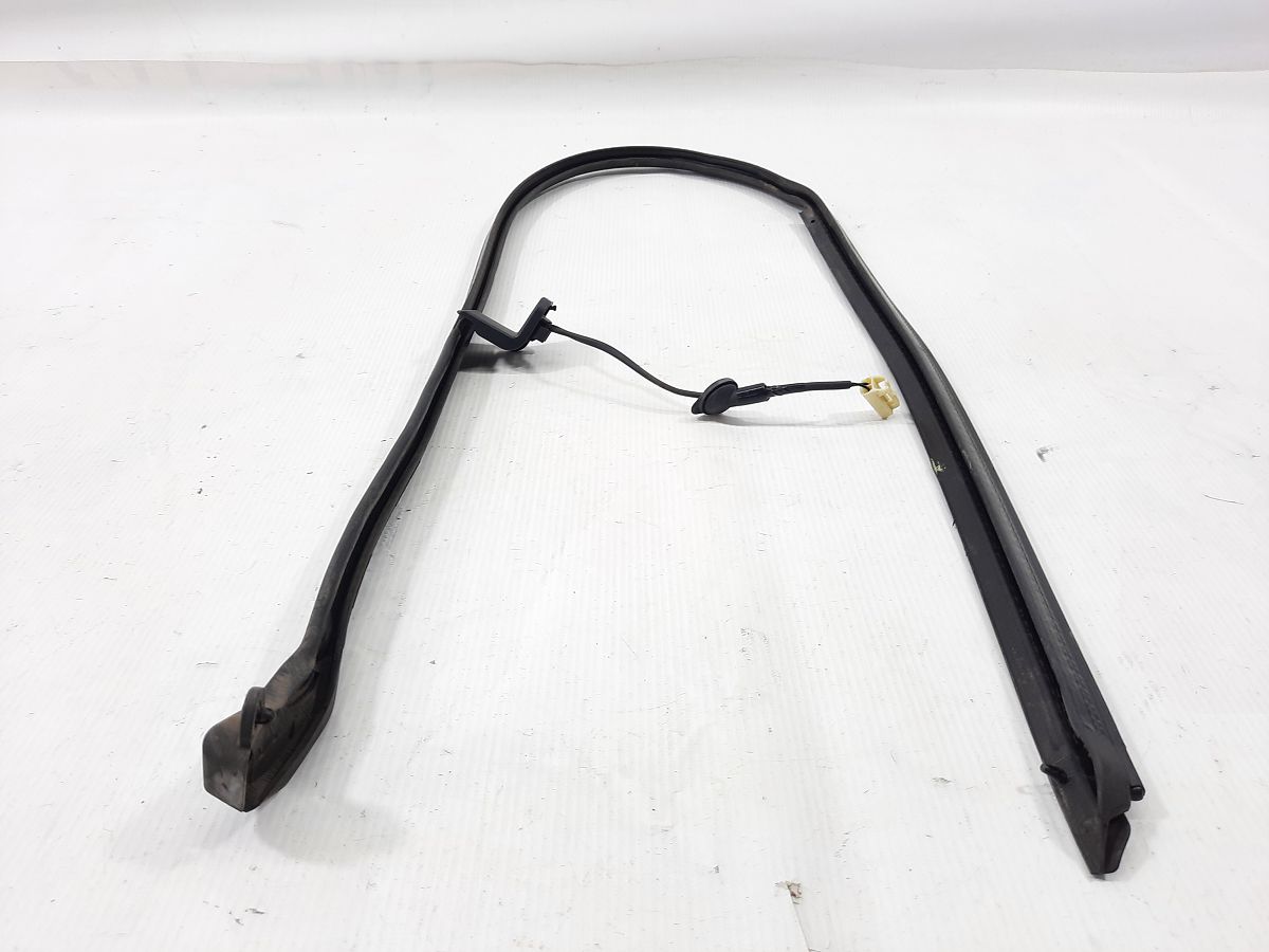 Sienna. Датчик закрытия двери задней правой (с уплотнительной резинкой) Toyota Sienna 2011-2020 8425008071 Toyota Sienna