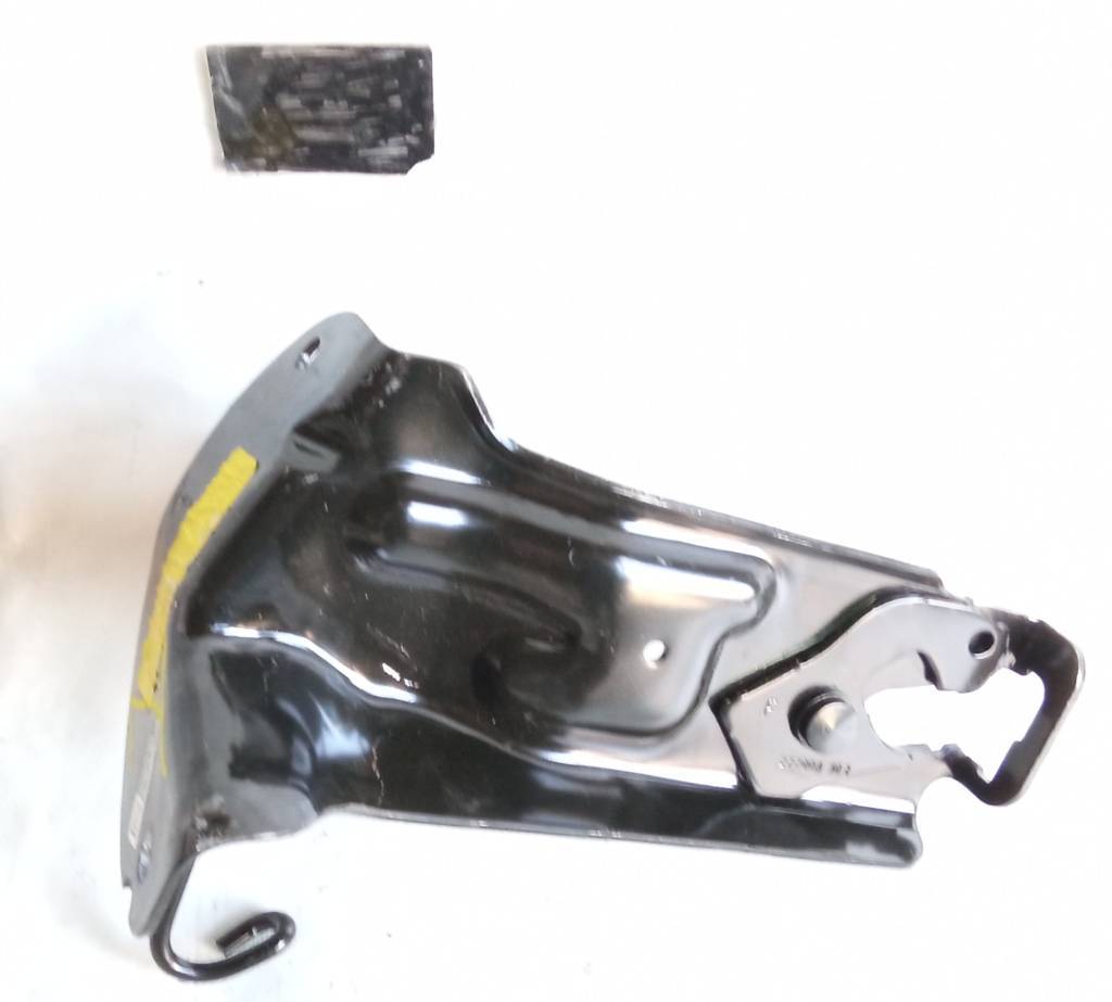 Fusion Кронштейн крепления спинки сидения задний правый Ford Fusion 2013-2016 DS7Z9661320B Ford Fusion 11