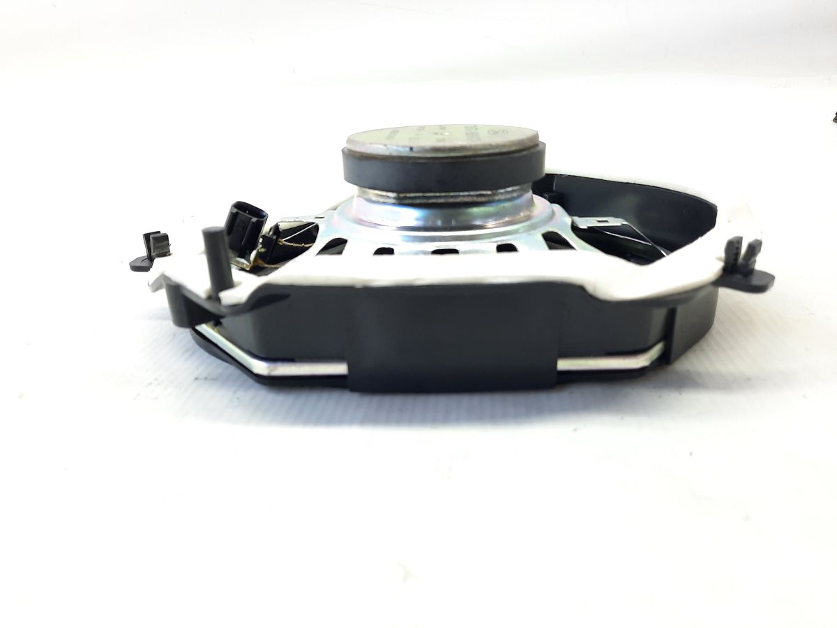 Mustang Динамік дверей передньої правої Ford Mustang 2013-2014 DR3Z18808A Ford Mustang 6 Mustang Динамік дверей передньої правої Ford Mustang 2013-2014 DR3Z18808A Ford Mustang 6