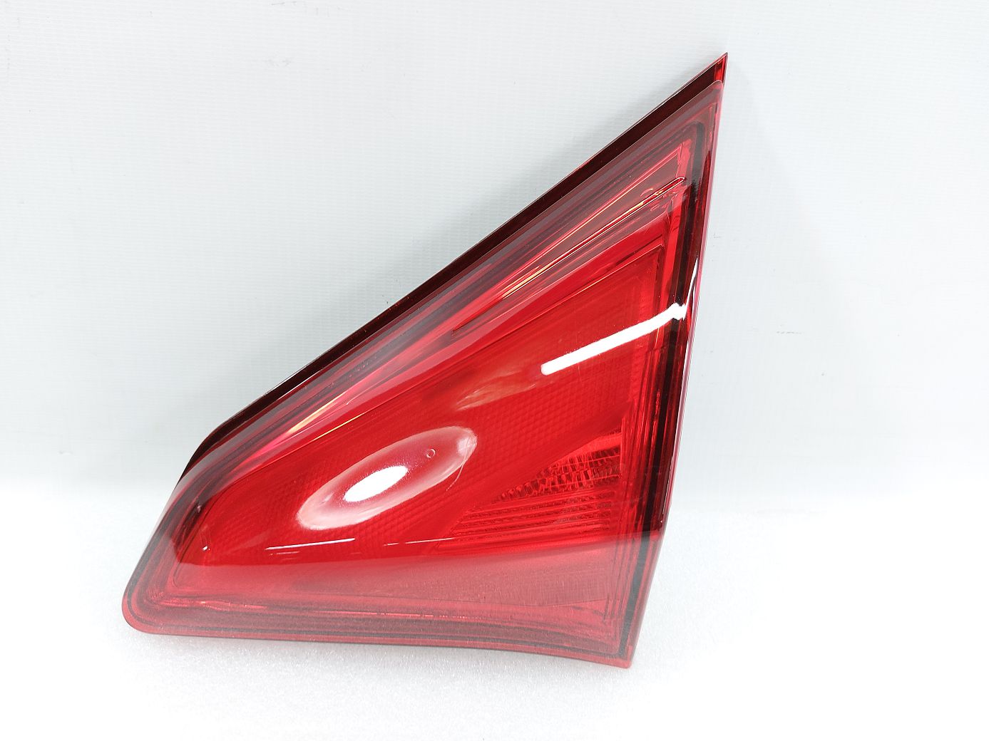 Задні ліхтарі. Ліхтар кришки багажника правий Nissan Kicks 2018-2021 265505RA0B Nissan Kicks Задні ліхтарі. Ліхтар кришки багажника правий Nissan Kicks 2018-2021 265505RA0B Nissan Kicks