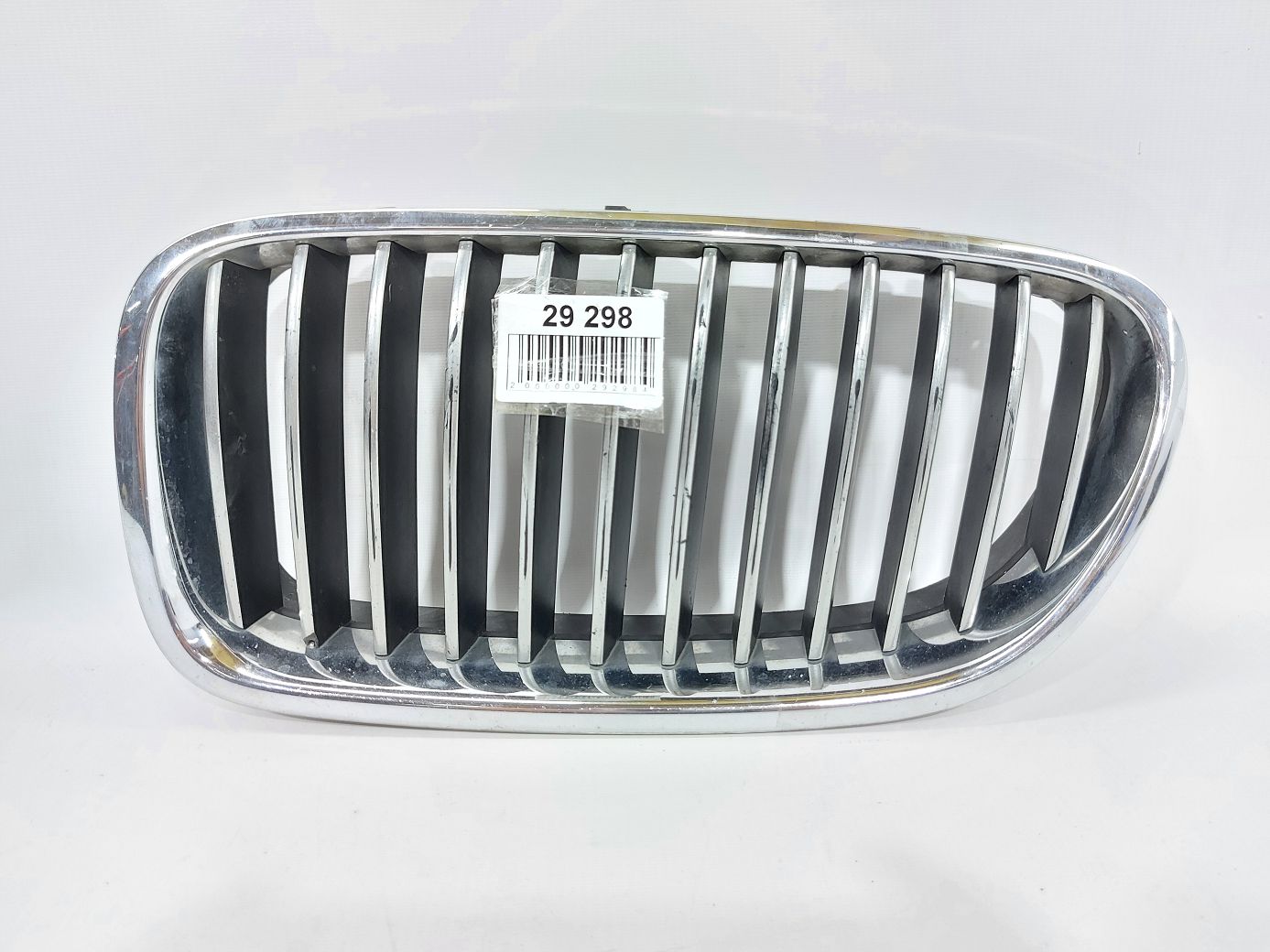 5 series. Решітка бампера верхня ліва (ніздря) BMW 5 series 2011-2013 51137261355 BMW 5 series