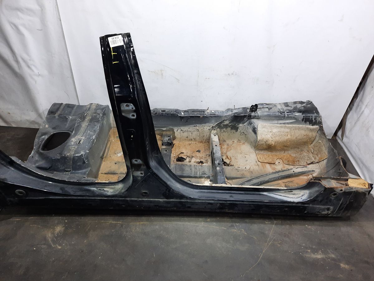 Charger. Стійка центральна права (метал) Dodge Charger 2011-2014 68096290AD Dodge Charger