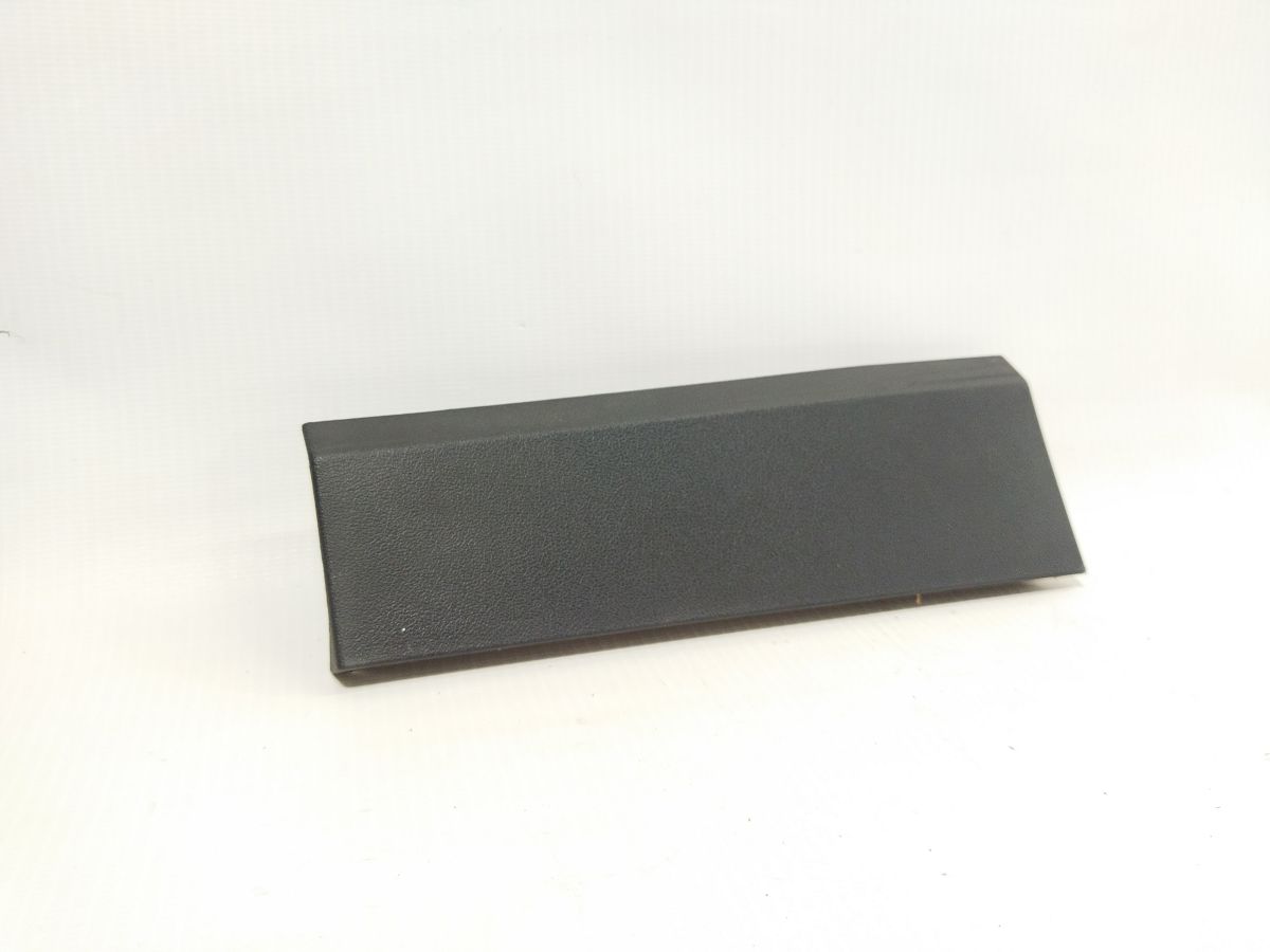 Model 3. Накладка передней стойки левая средняя Tesla Model 3 2020-2024 108630300G Tesla Model 3