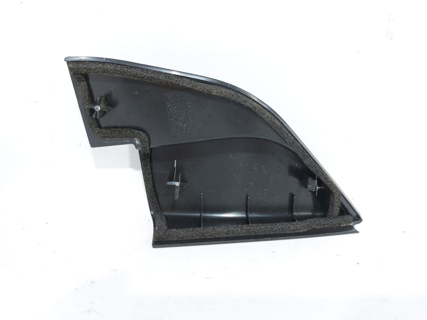 Versa Кутник дверей передньої лівої внутрішній Nissan Versa 2012-2019 802933BA0A Nissan Versa 2