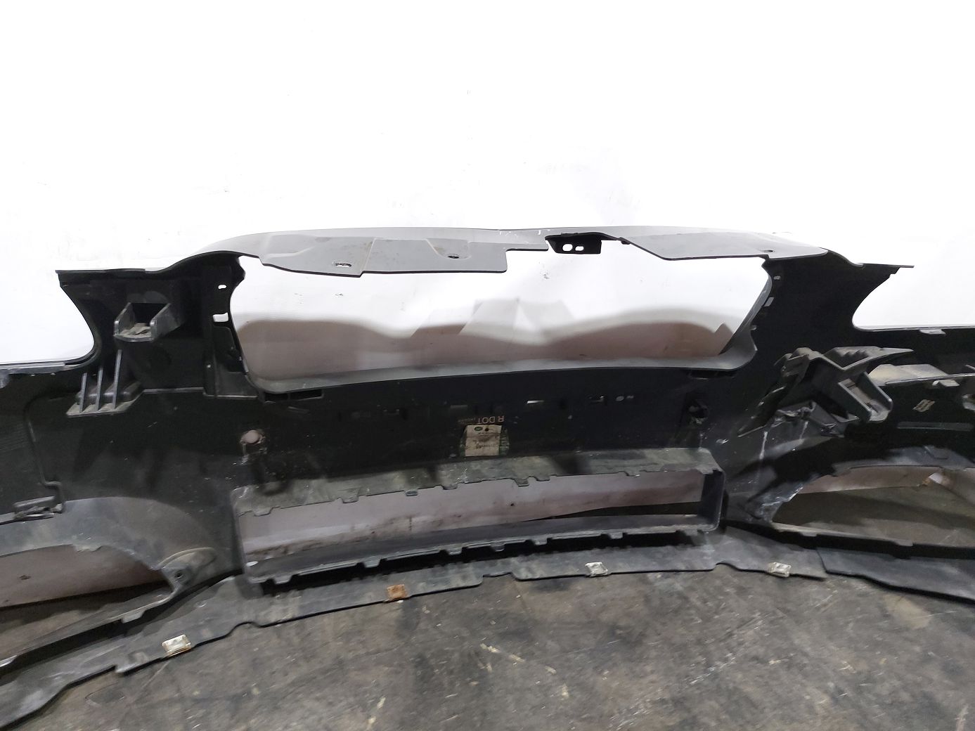 Товари з дефектами Бампер передній (тріщина, потертості) Jaguar XF 2012-2014 C2Z16216XXX Jaguar XF 10
