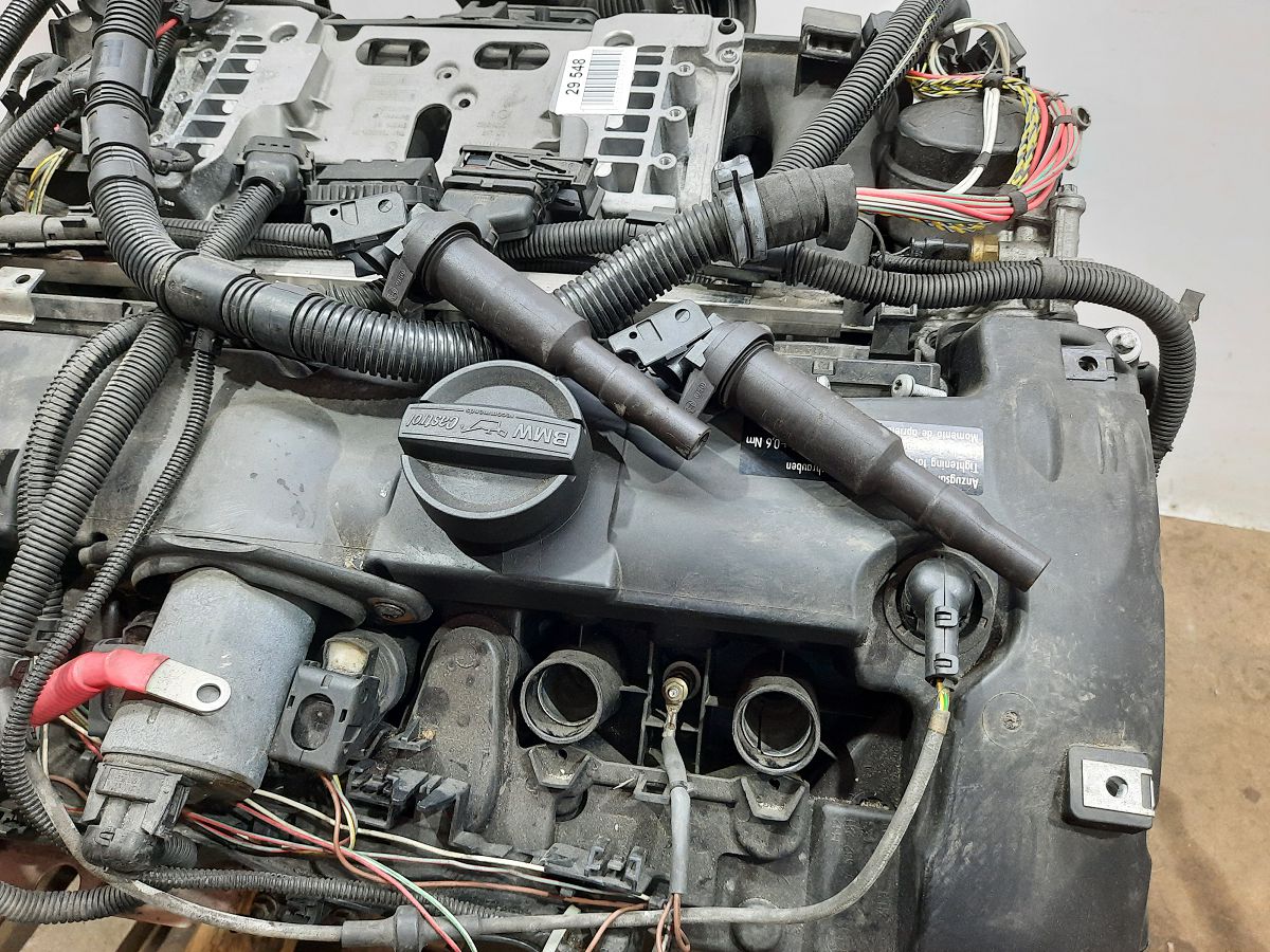 5 series Двигатель утоплен BMW 5 series 2011 N52F10300 BMW 5 series 22