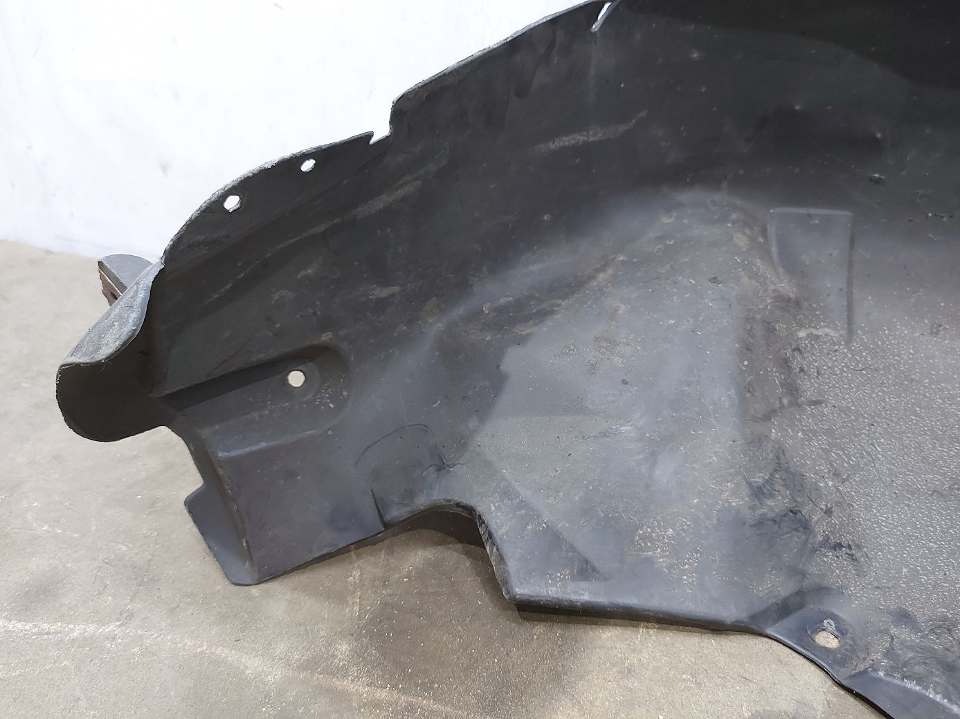 207d (310 d) Підкрилок задній лівий Mercedes-Benz W211 Mercedes-Benz 207D (310D) 2003-2009 2116901730 MERCEDES-BENZ Mercedes-Benz 207D (310D) 2