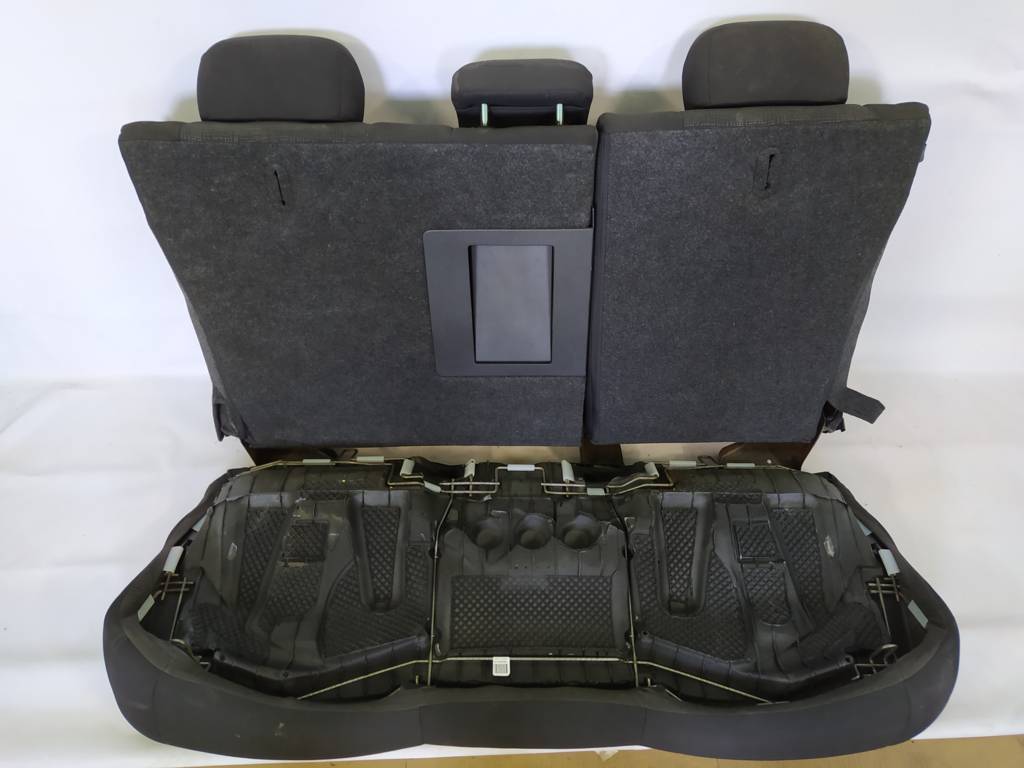 200s Сидіння заднє Chrysler 200 S 2015-2017 6AF00DX9AC Chrysler 200 S 5