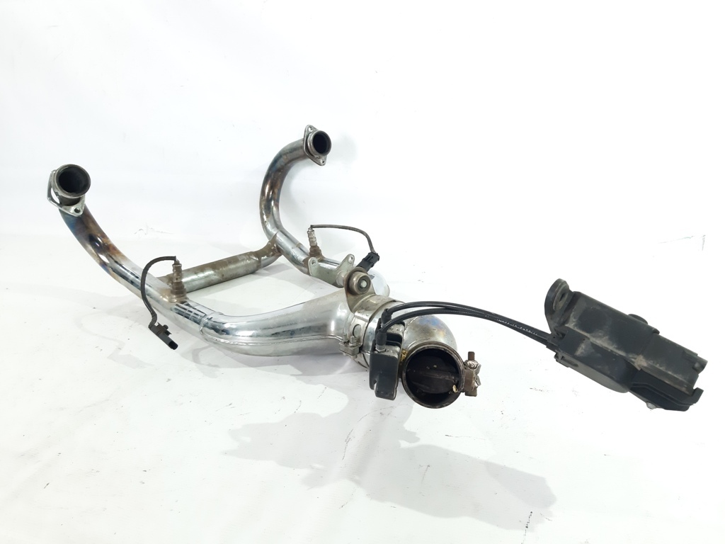 R 1200 r Выхлопная система (штаны) BMW R1200 R 2011-2014 18117716482 BMW R1200 R 3