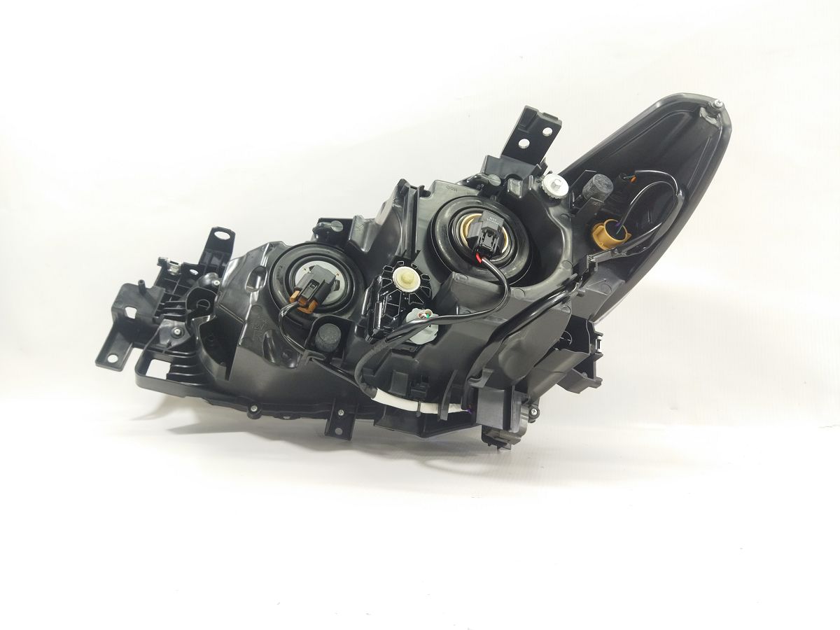 Фари головного світла Фара передня права (EUR) Mazda 6 2013-2017 GHP9510K0F Mazda 6 9