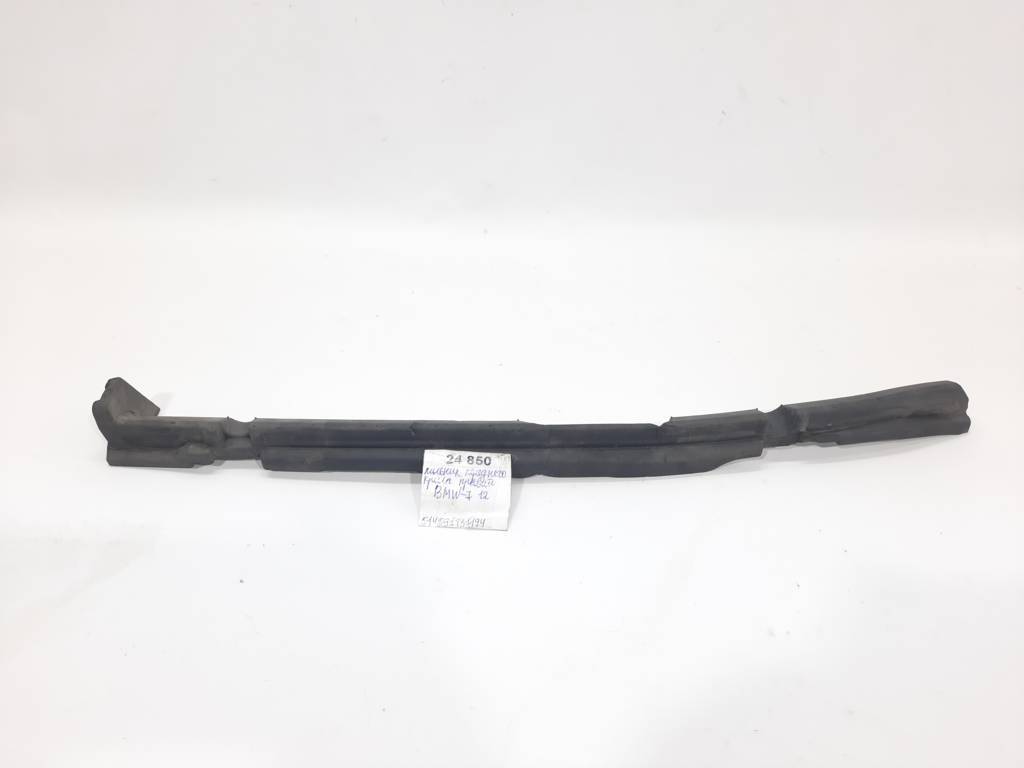7 series. Пыльник переднего крыла правый BMW 7 2012 51489131194 BMW 7