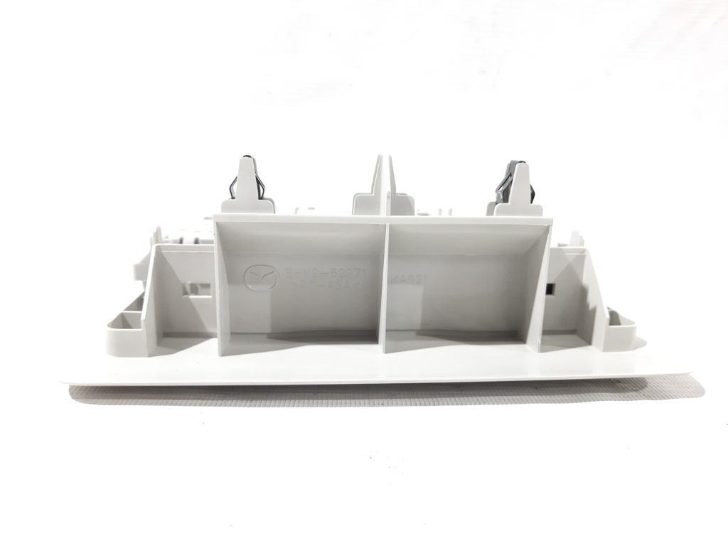 3 Плафон освещения салона передний Mazda 3 2009-2018 EG2151310A75 Mazda 3 20