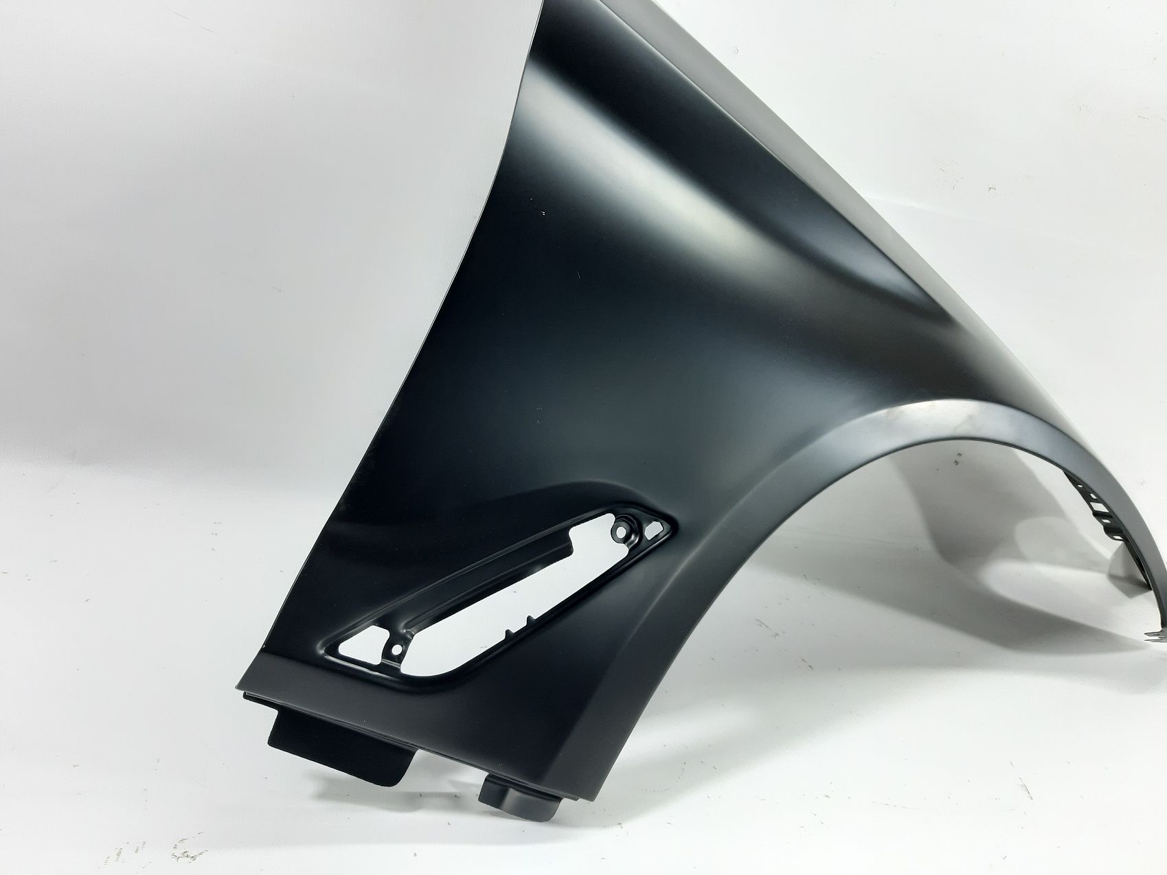 Крила Крило праве BMW 5 2017-2023 41007443688 BMW 5 2