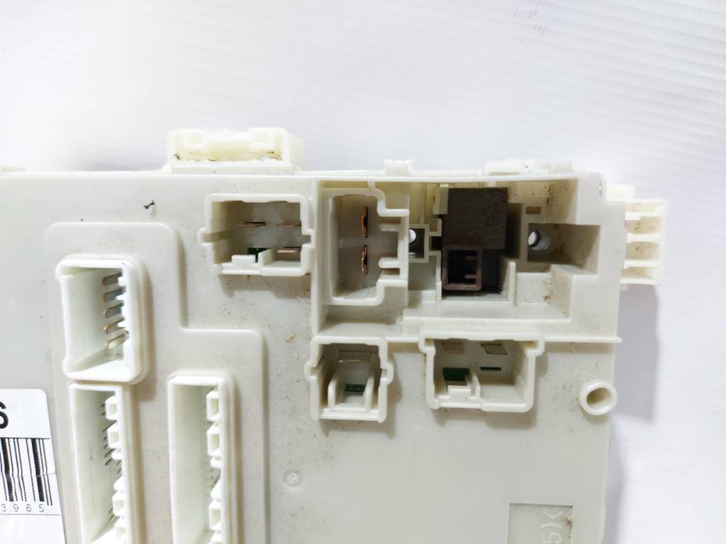 Insight Блок предохранителей салона Honda Insight 2010 38200TM8A21 Honda Insight 15 Insight Блок предохранителей салона Honda Insight 2010 38200TM8A21 Honda Insight 15